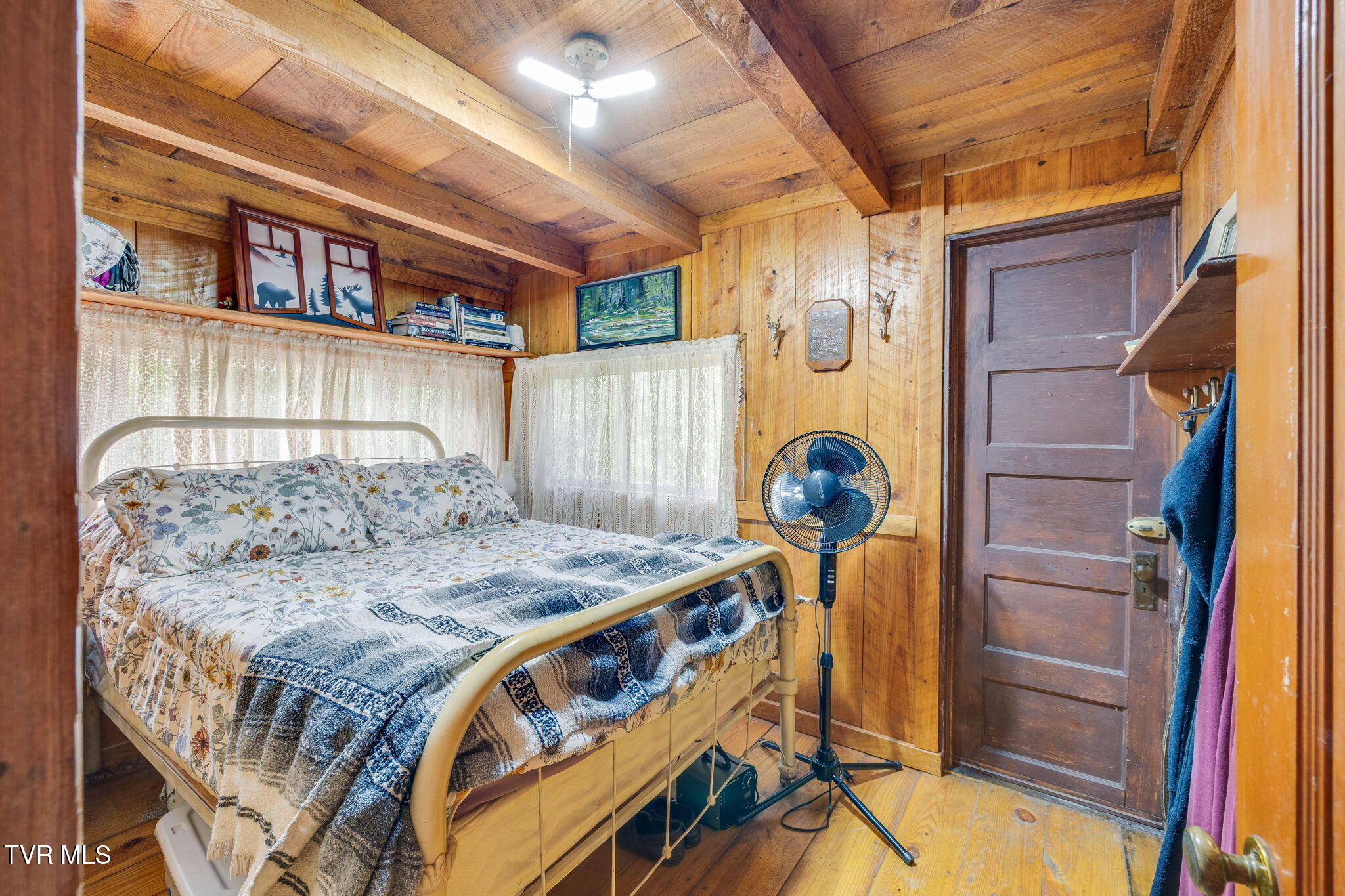 2453 Waters Edge Road