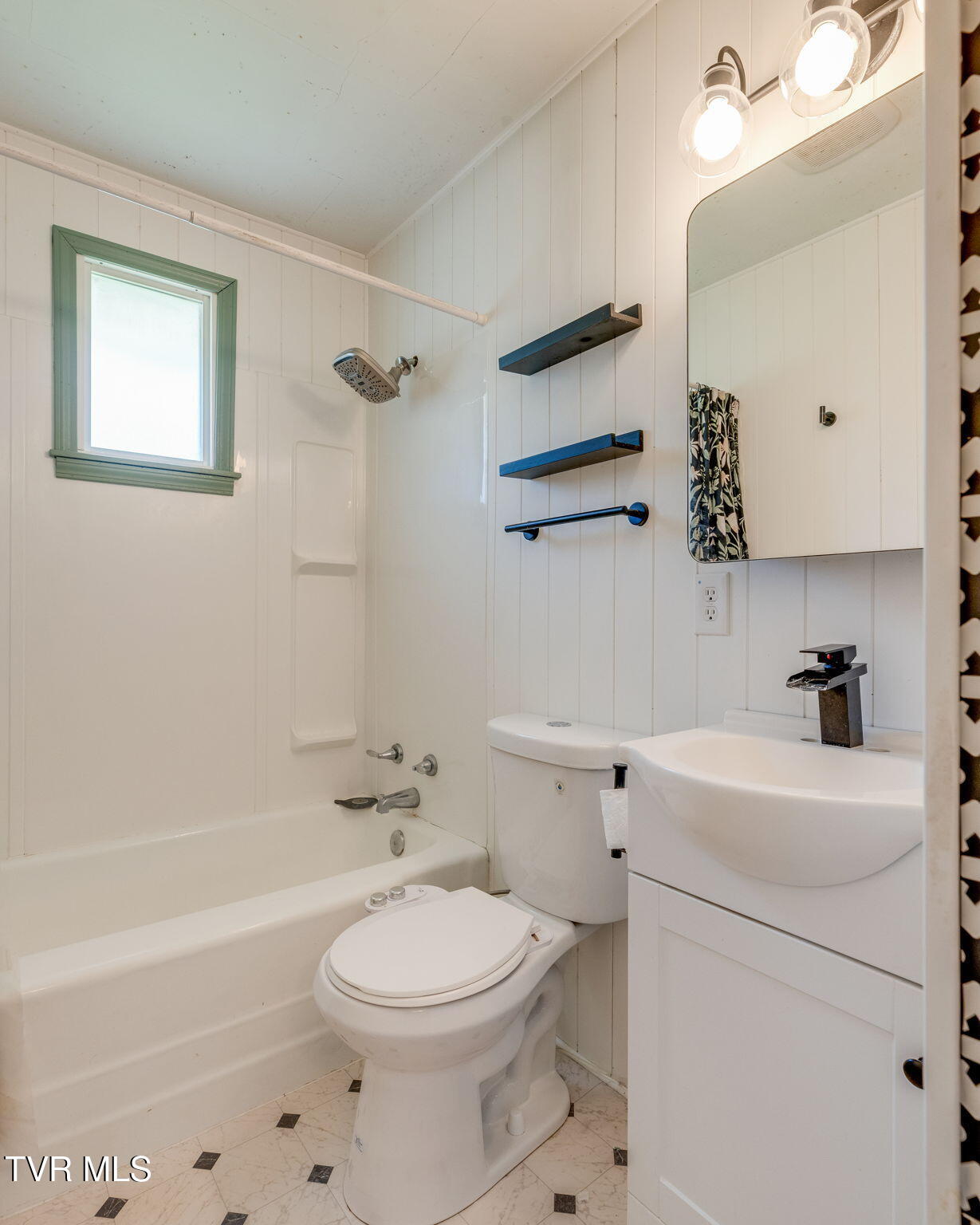 325 Ridgewood Drive