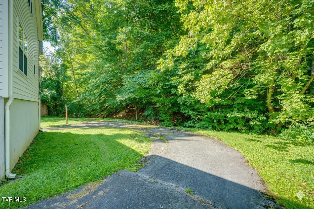 325 Ridgewood Drive