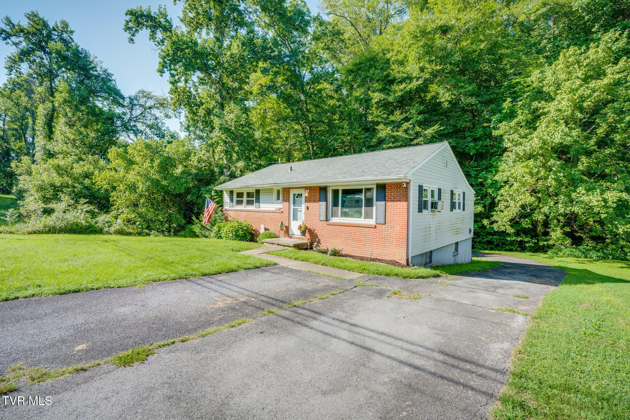325 Ridgewood Drive