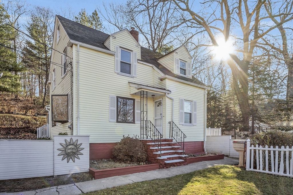 55 Villa St