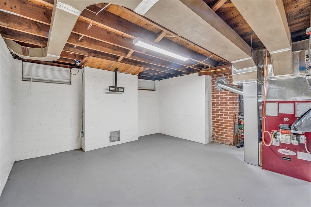 96 Lawton Ave