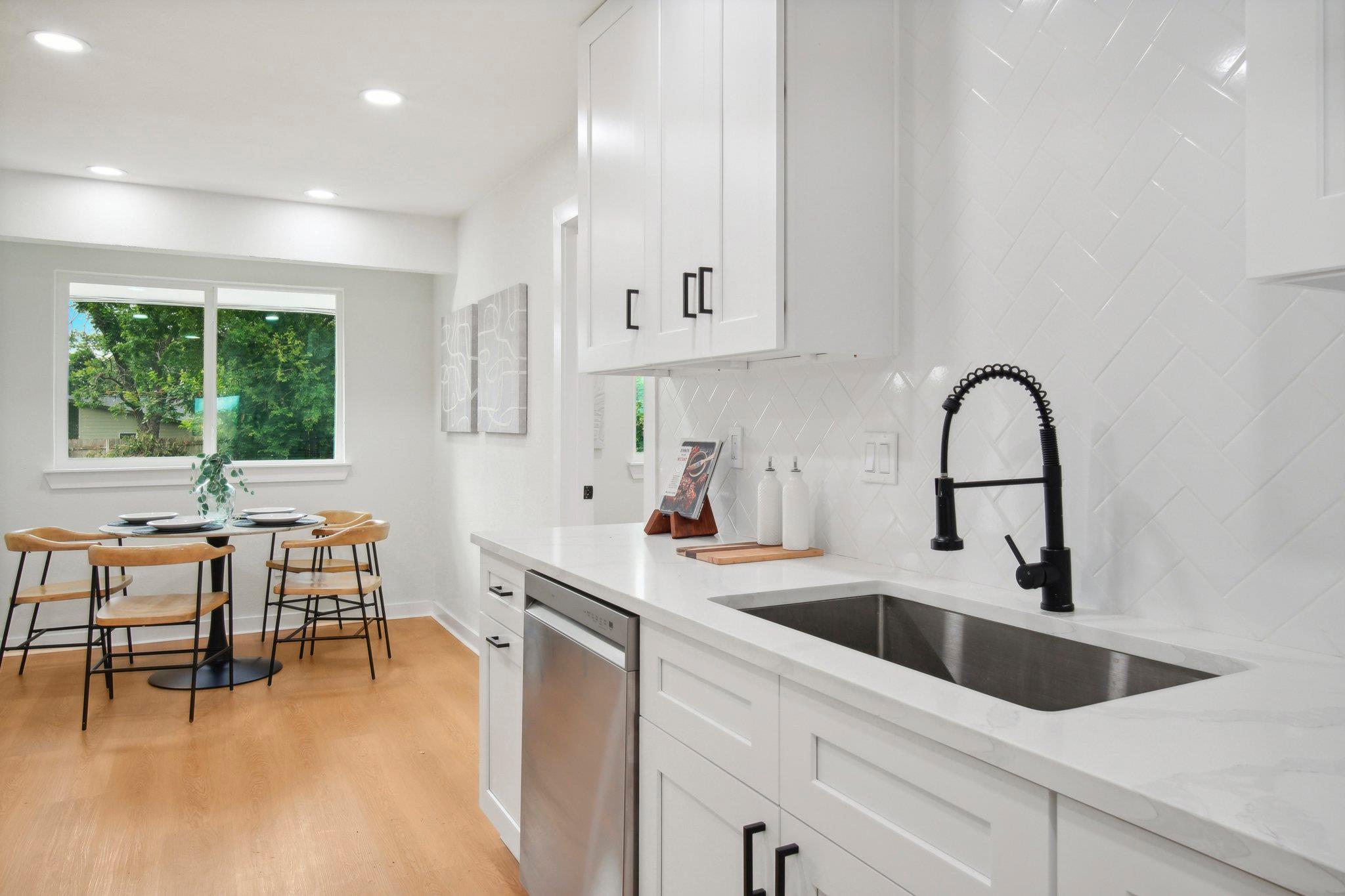 10219 W Rutland VLG