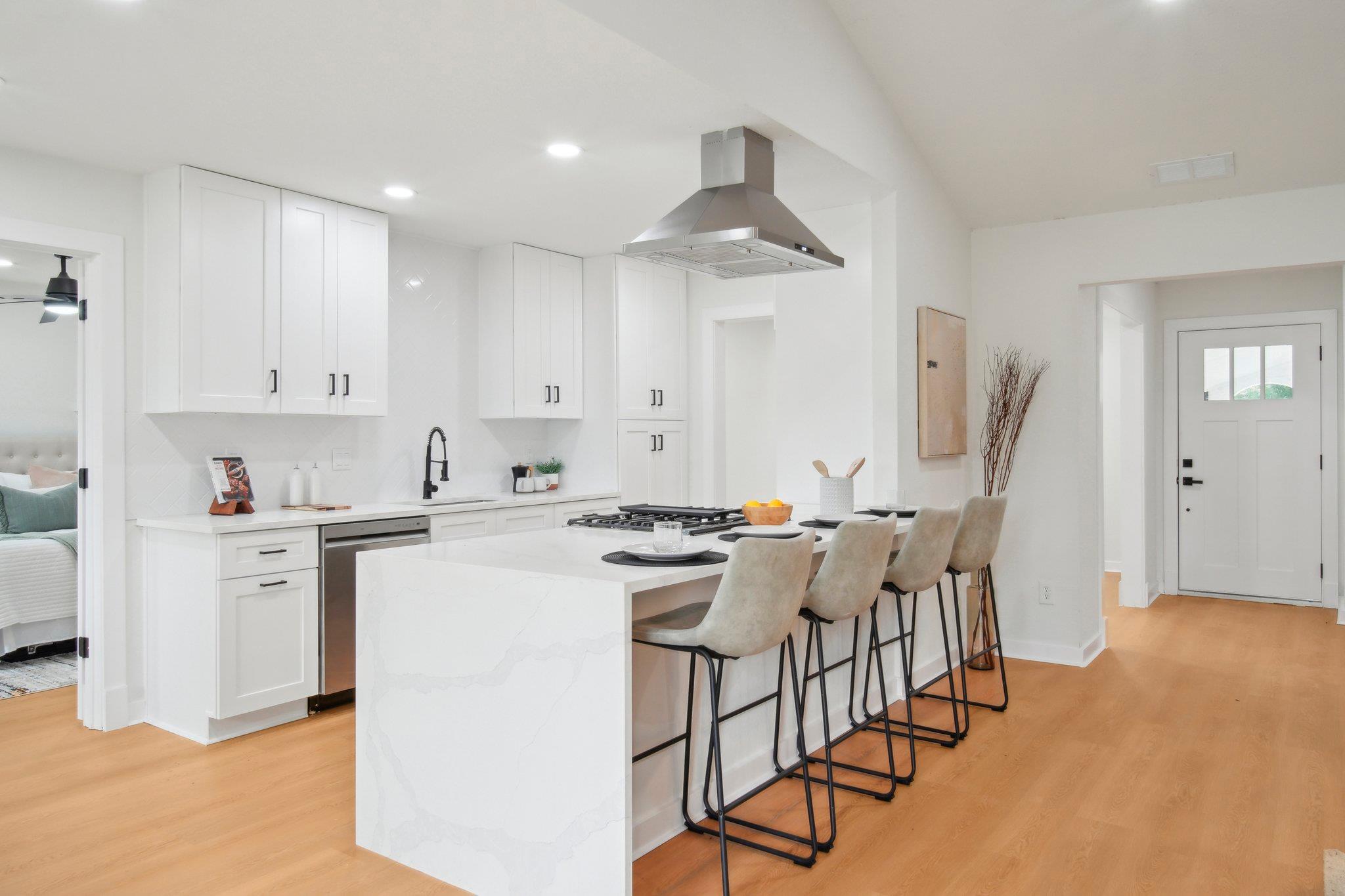 10219 W Rutland VLG