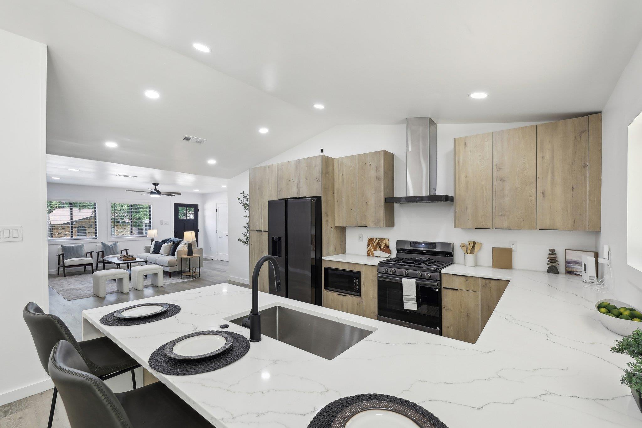 2615 Baxter DR