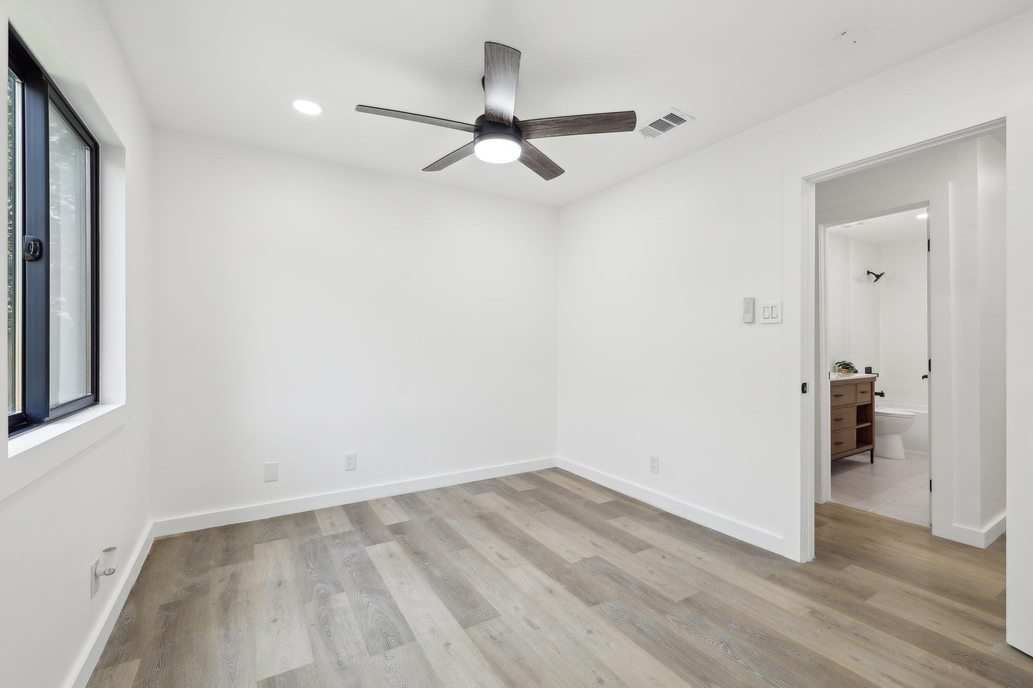 2615 Baxter DR