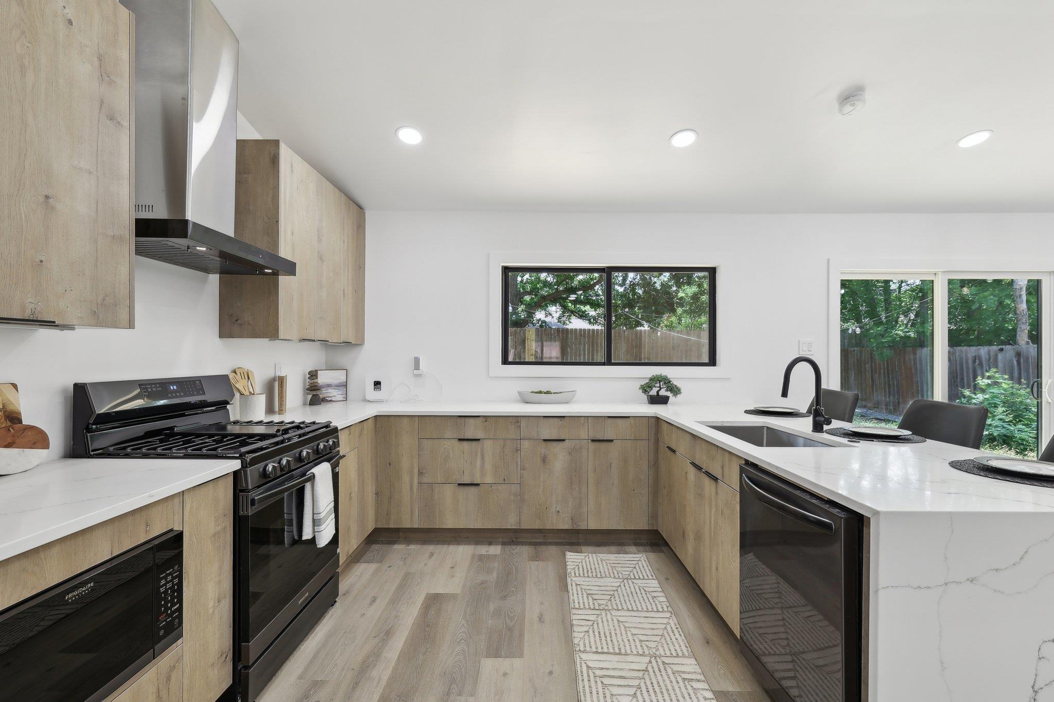 2615 Baxter DR