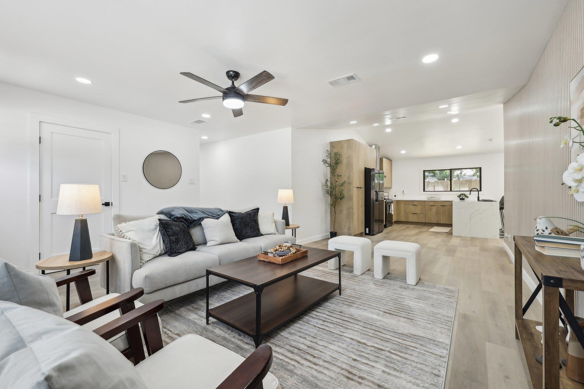 2615 Baxter DR