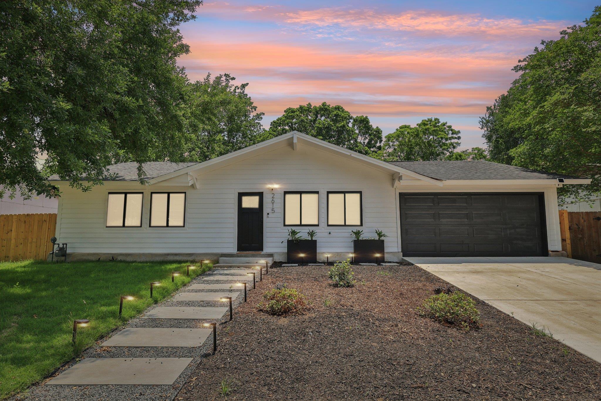 2615 Baxter DR