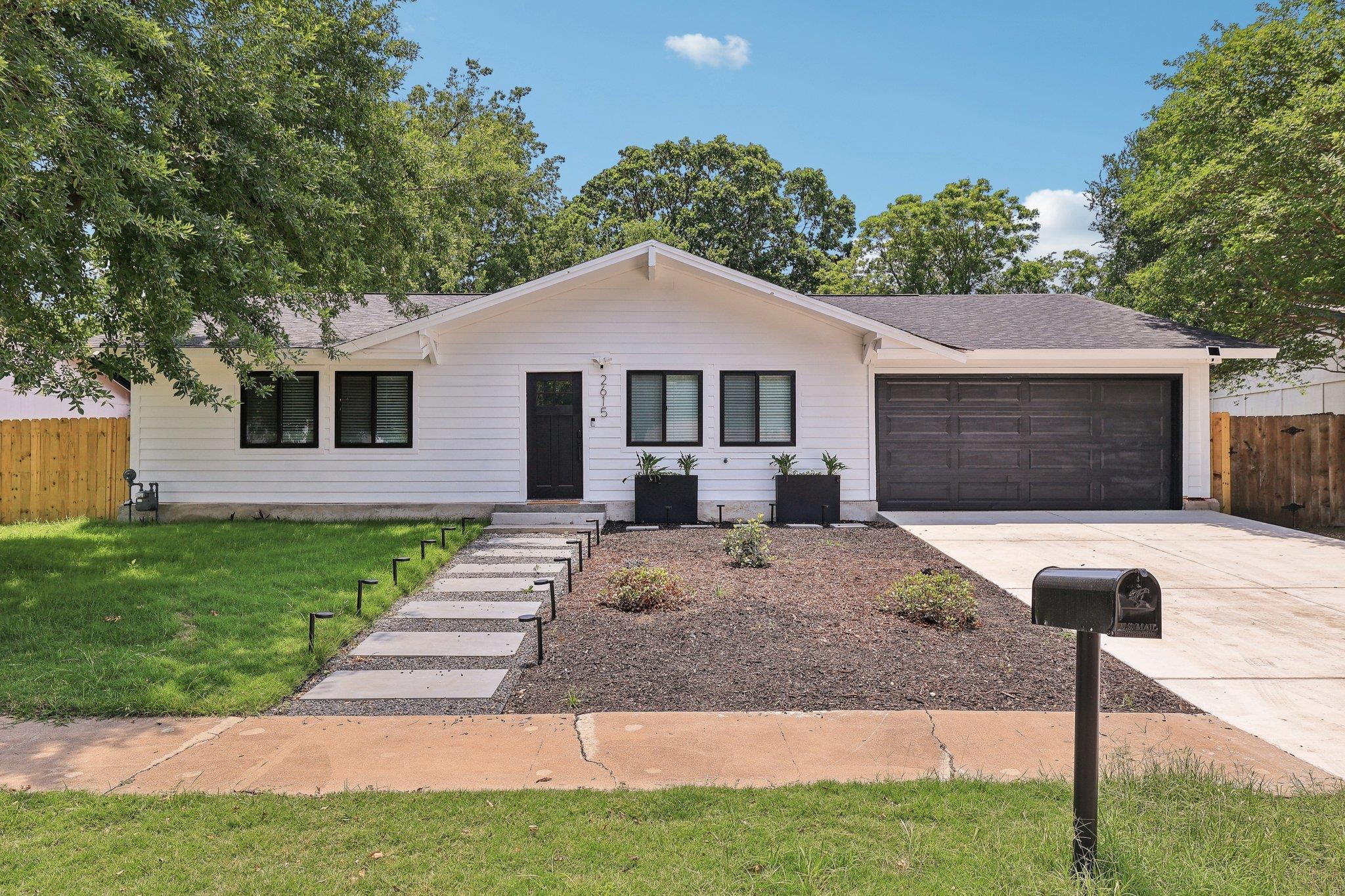 2615 Baxter DR