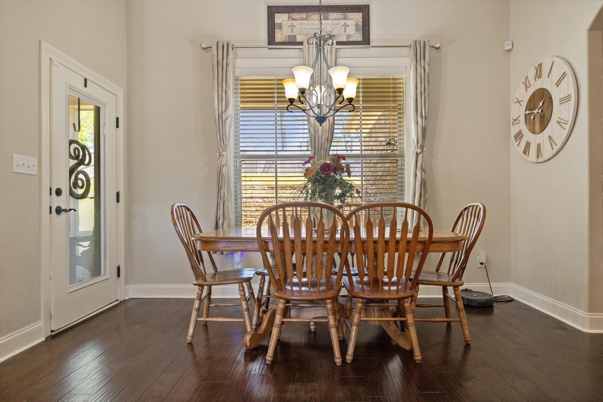 185 BURTON PLACE DR