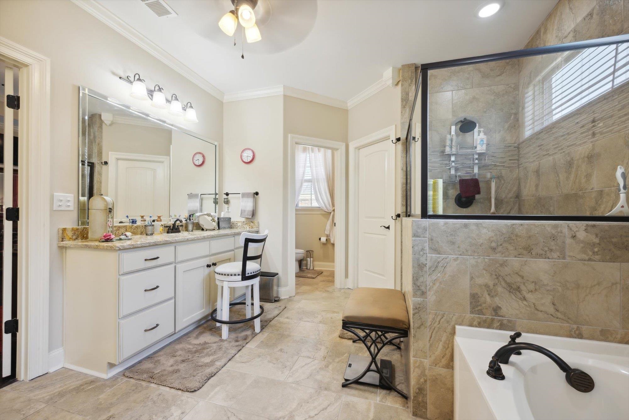 185 BURTON PLACE DR