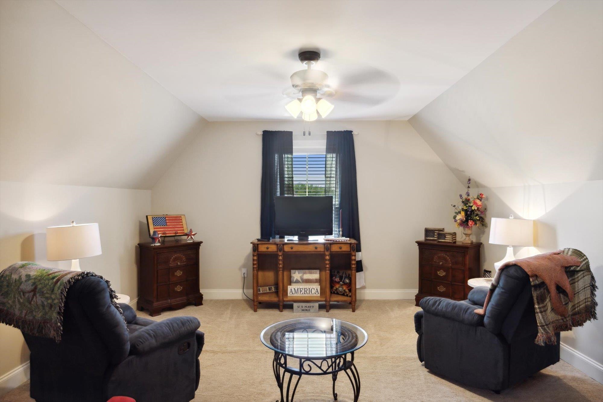 185 BURTON PLACE DR
