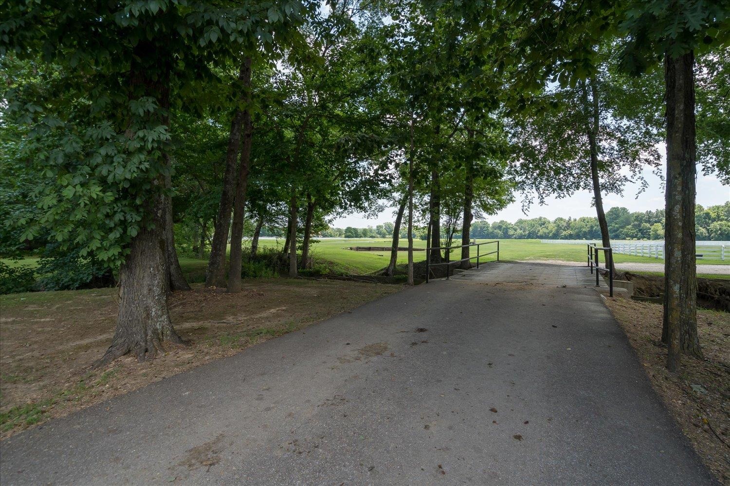 450 N REID-HOOKER RD