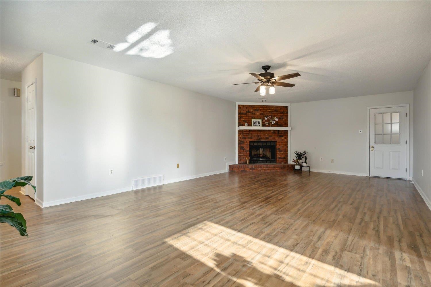 4419 LOGAN'S PATH RD