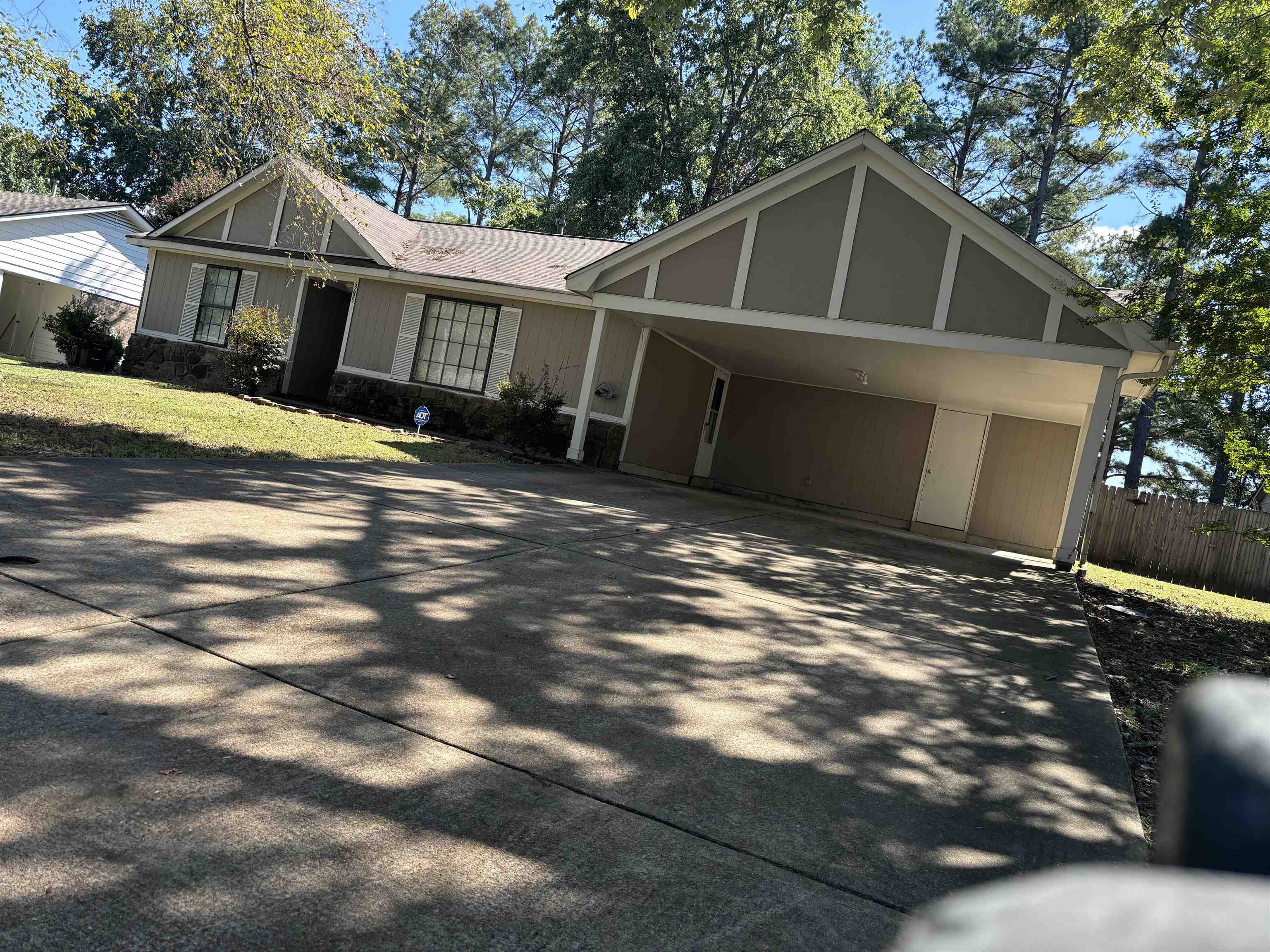 385 ASHANA DR