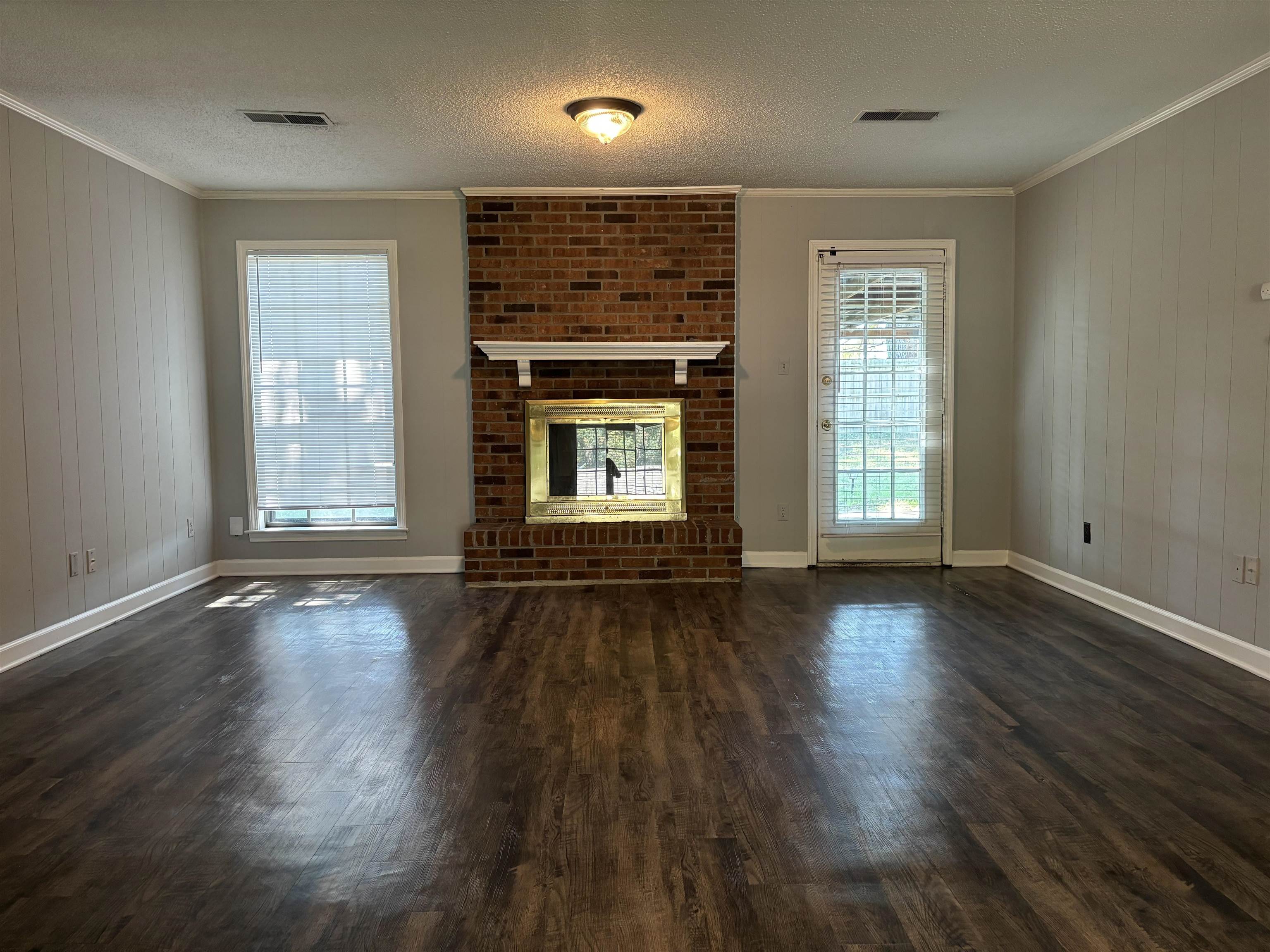 385 ASHANA DR