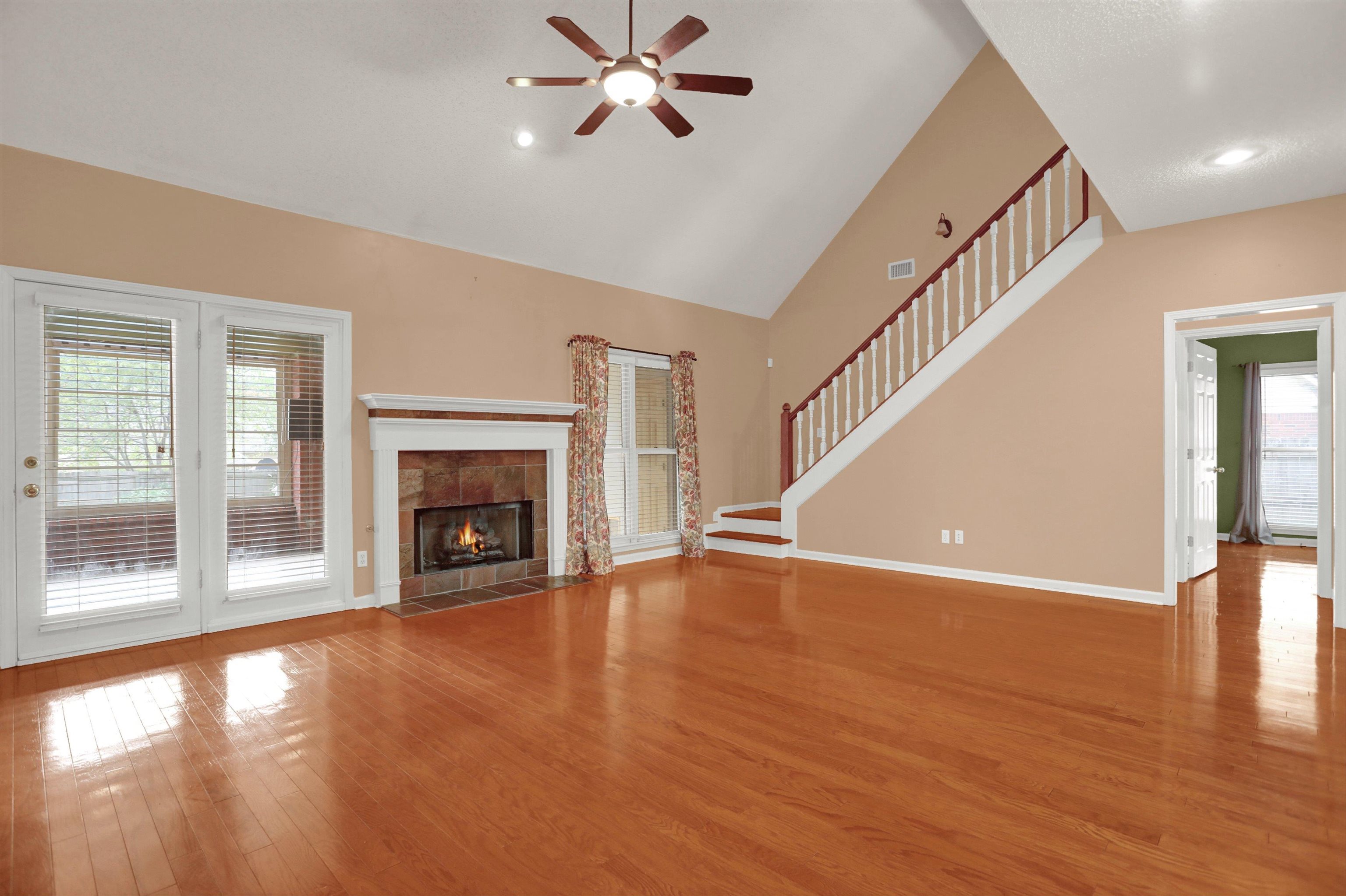 3828 LIGHTHOUSE LN
