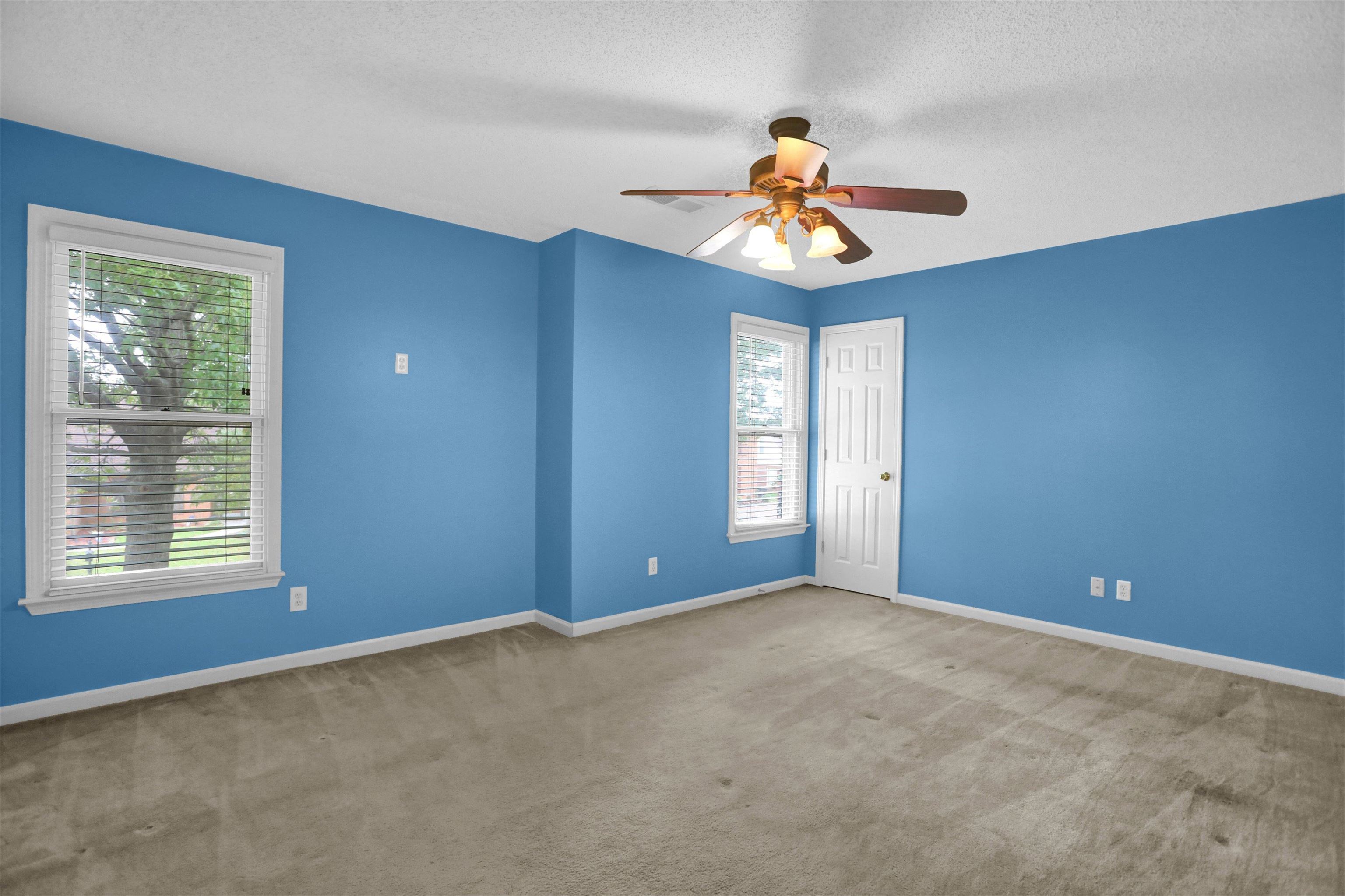 3828 LIGHTHOUSE LN