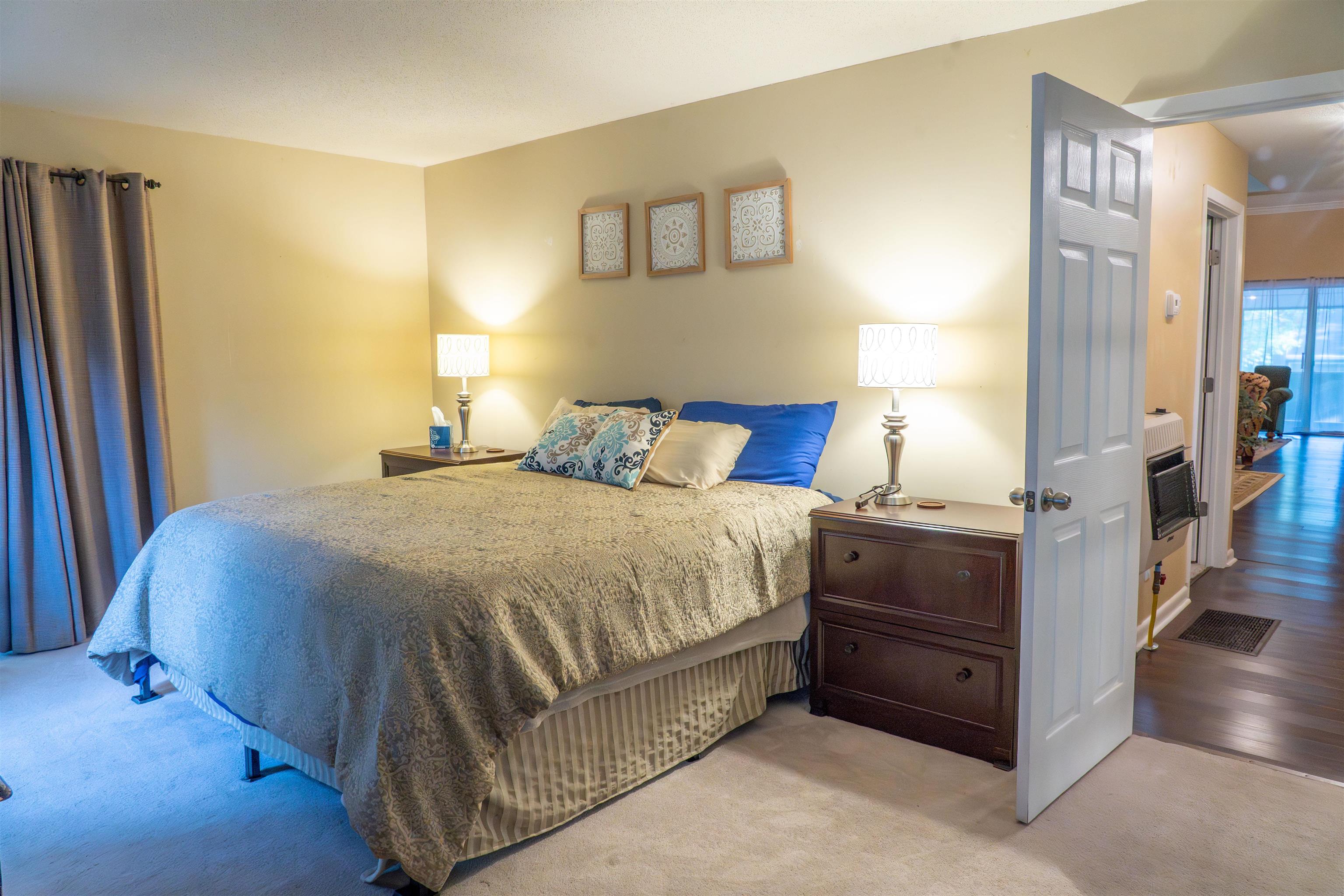 1104 N PARKWAY ST Unit: 1