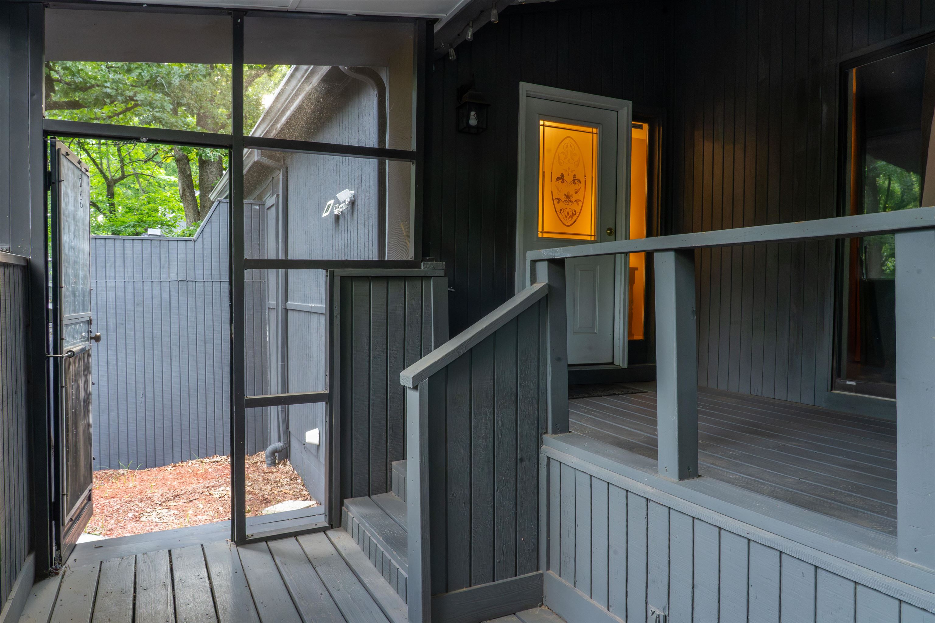 1104 N PARKWAY ST Unit: 1