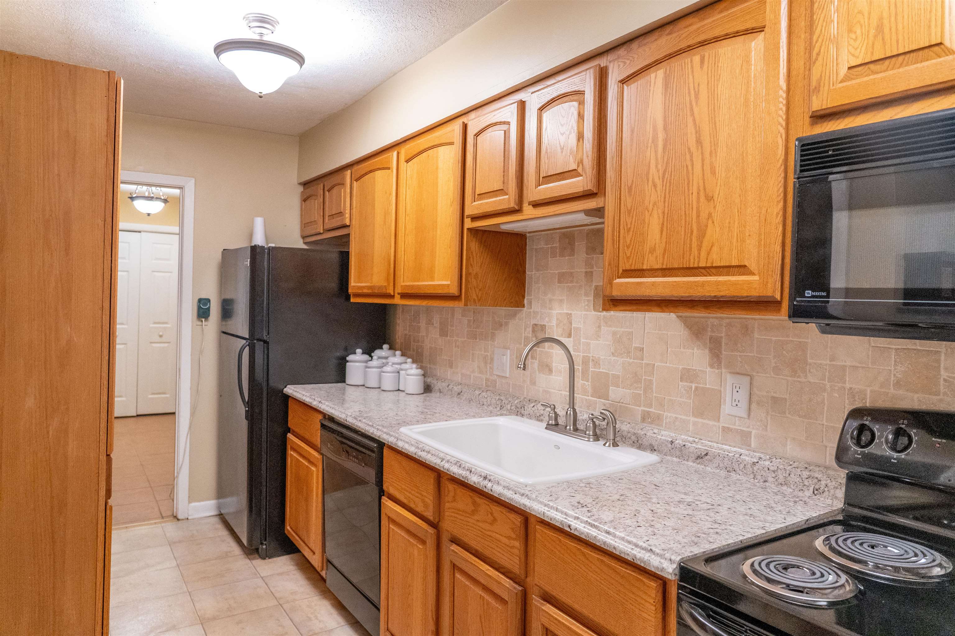 1104 N PARKWAY ST Unit: 1