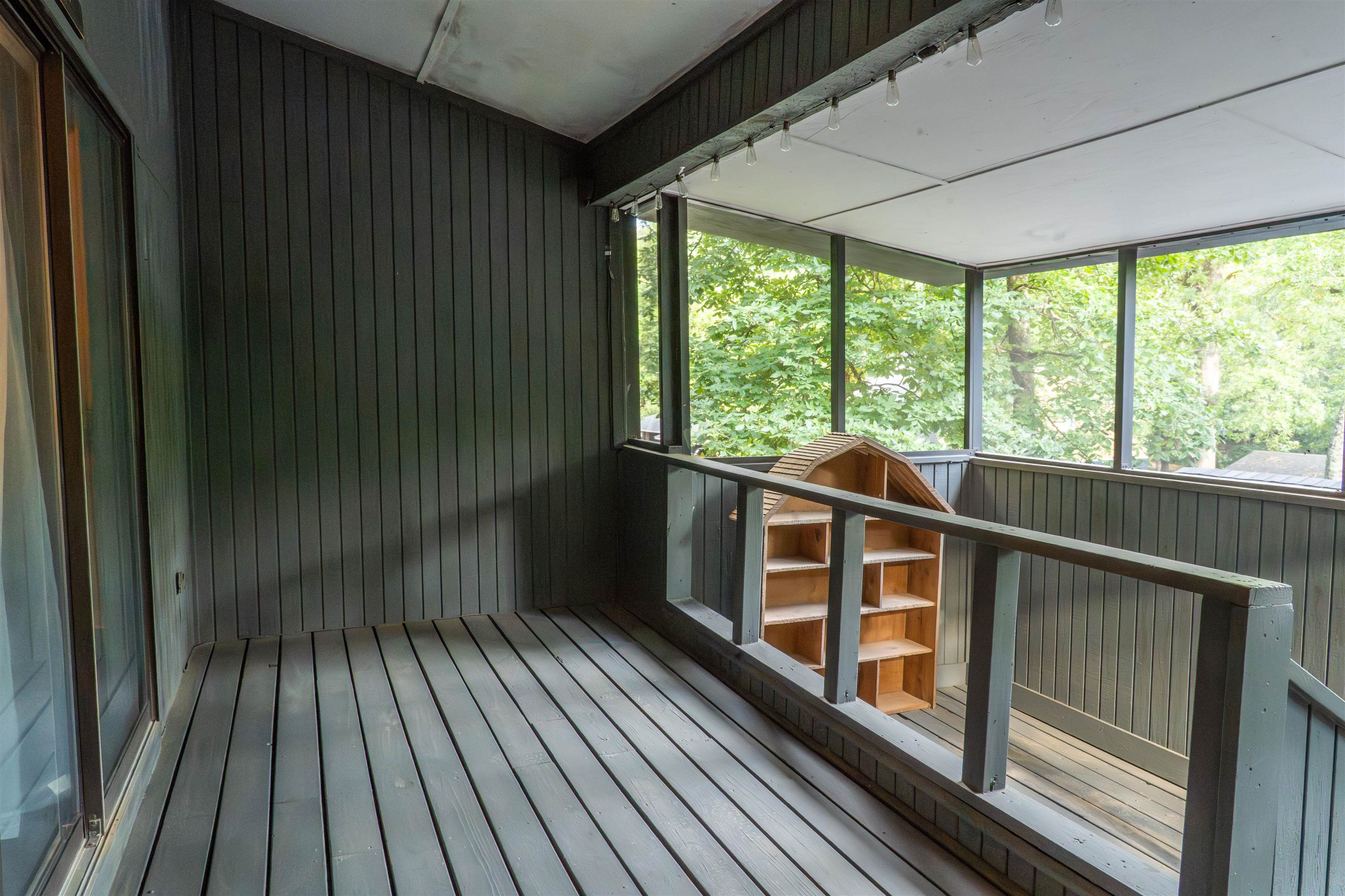 1104 N PARKWAY ST Unit: 1