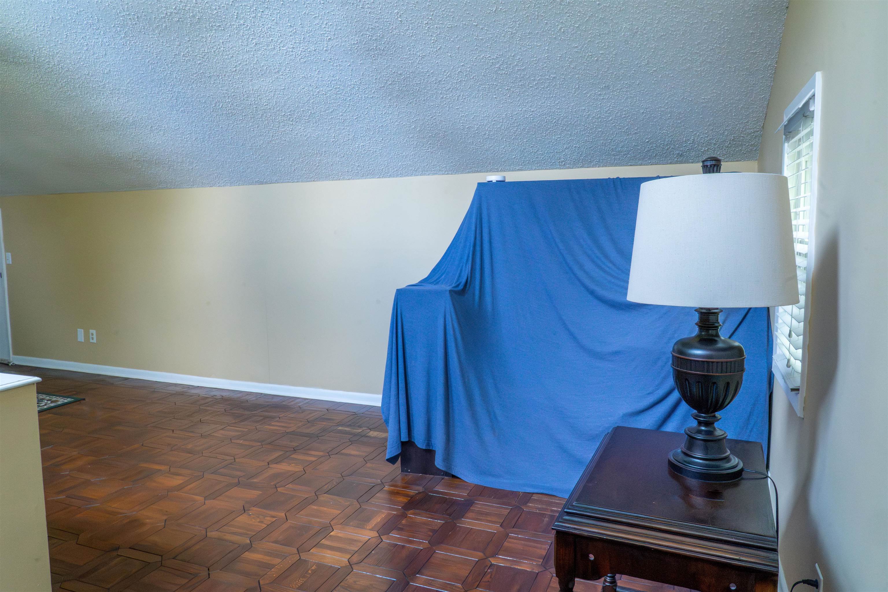 1104 N PARKWAY ST Unit: 1