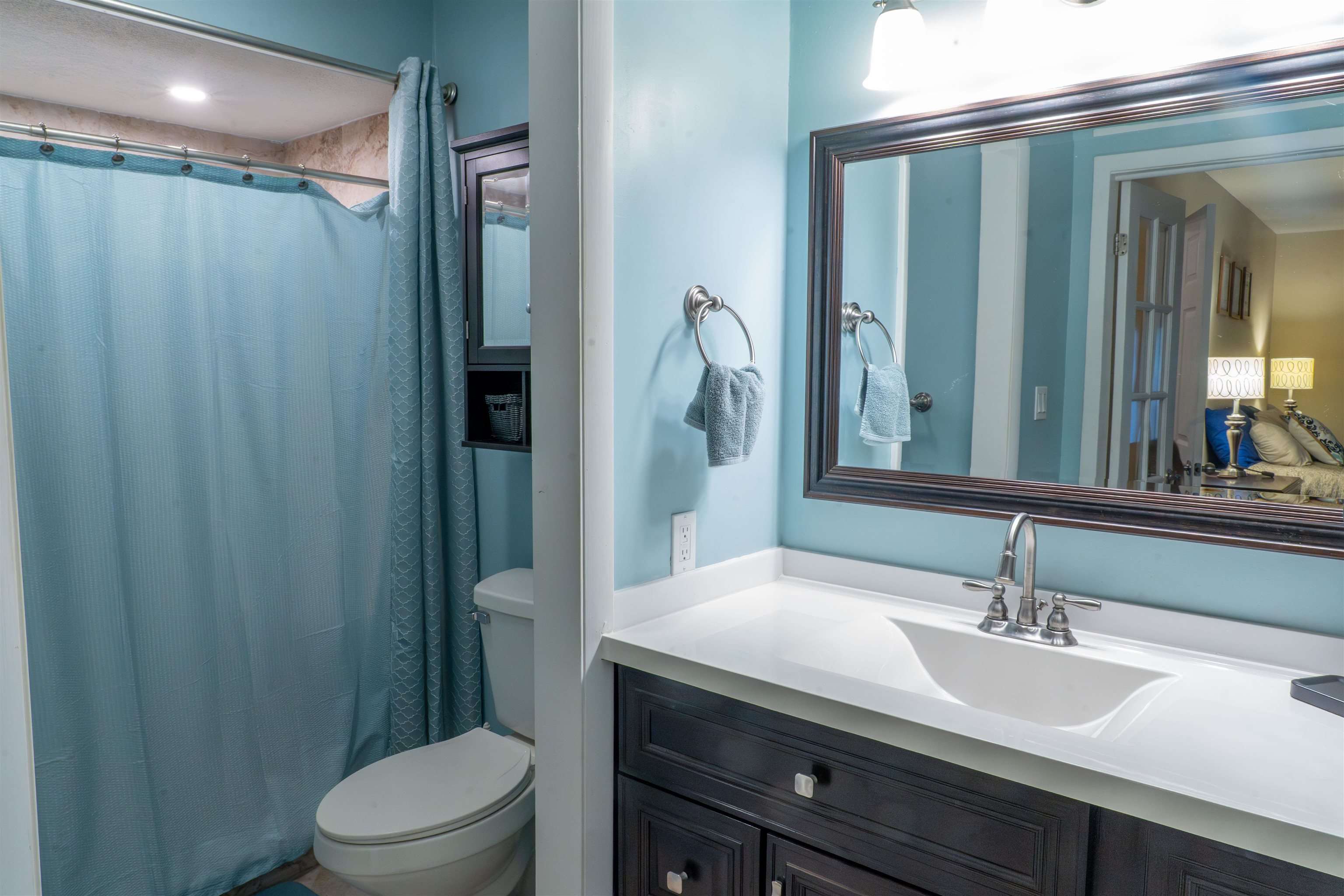 1104 N PARKWAY ST Unit: 1