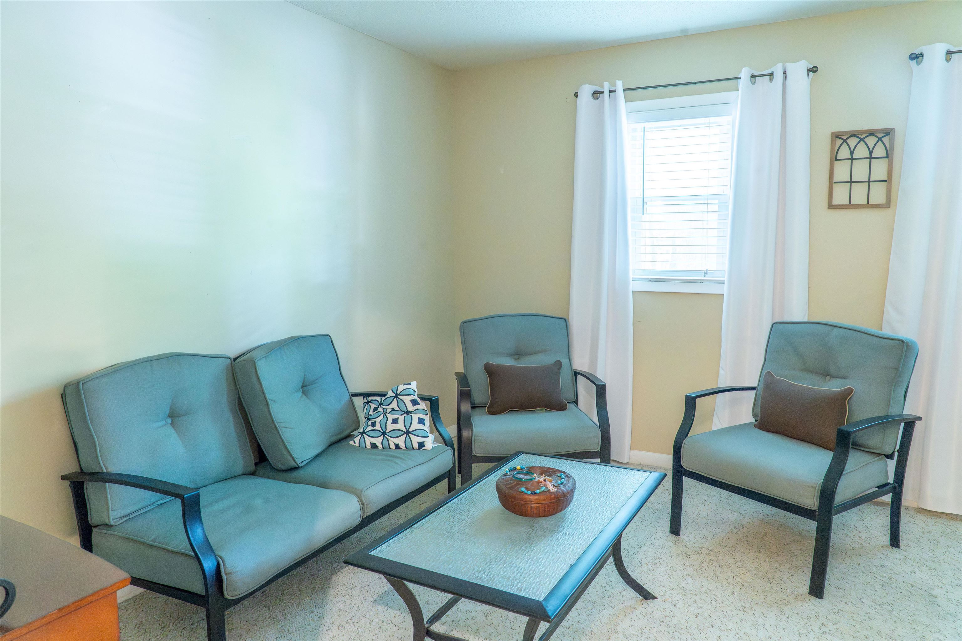 1104 N PARKWAY ST Unit: 1