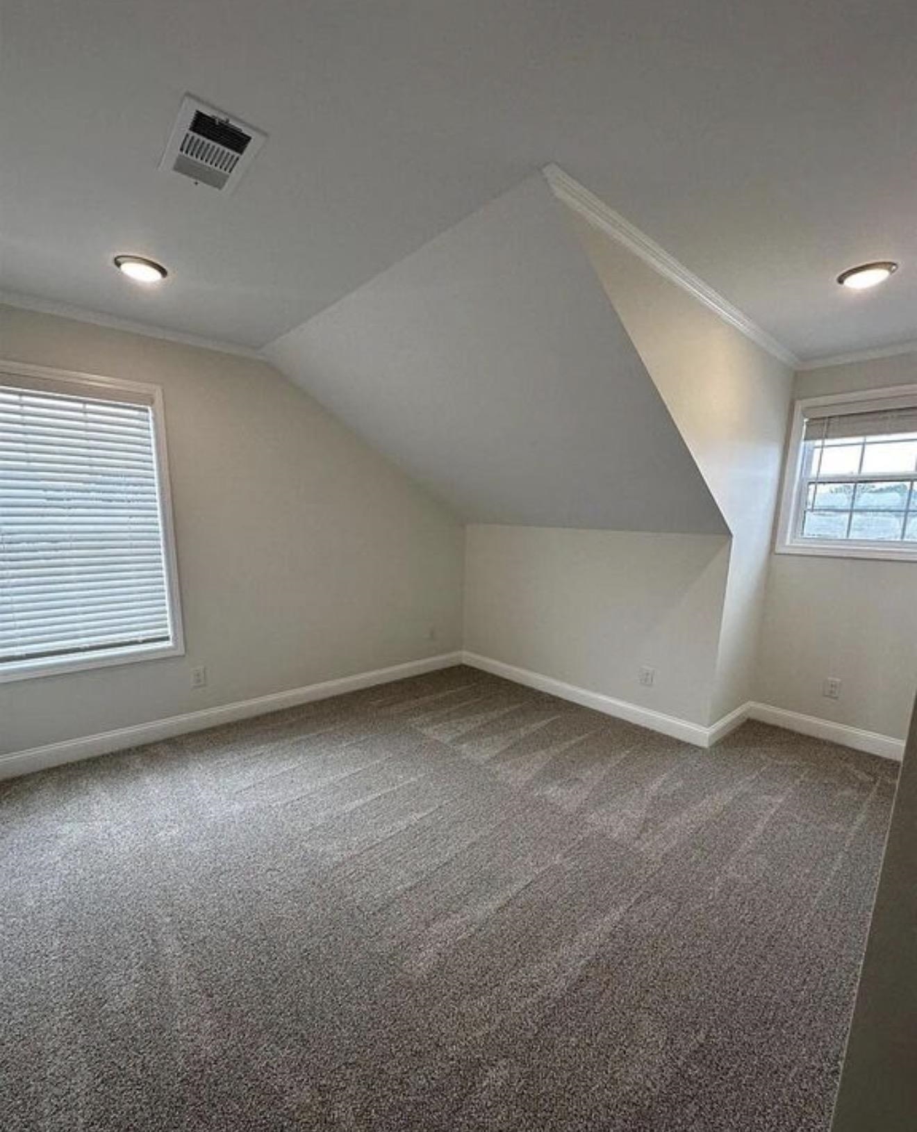 2120 CROWNE HEIGHTS DR