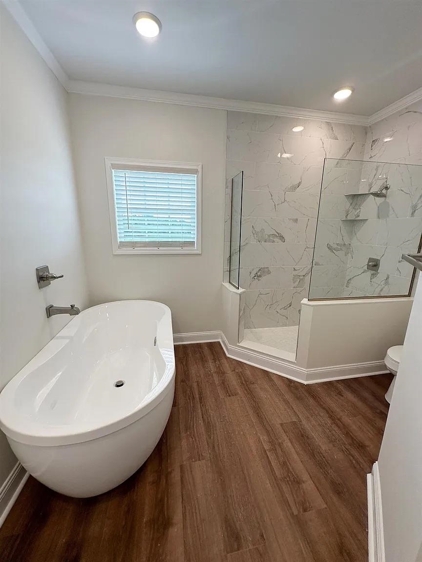 2120 CROWNE HEIGHTS DR