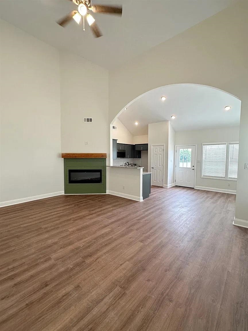 2120 CROWNE HEIGHTS DR