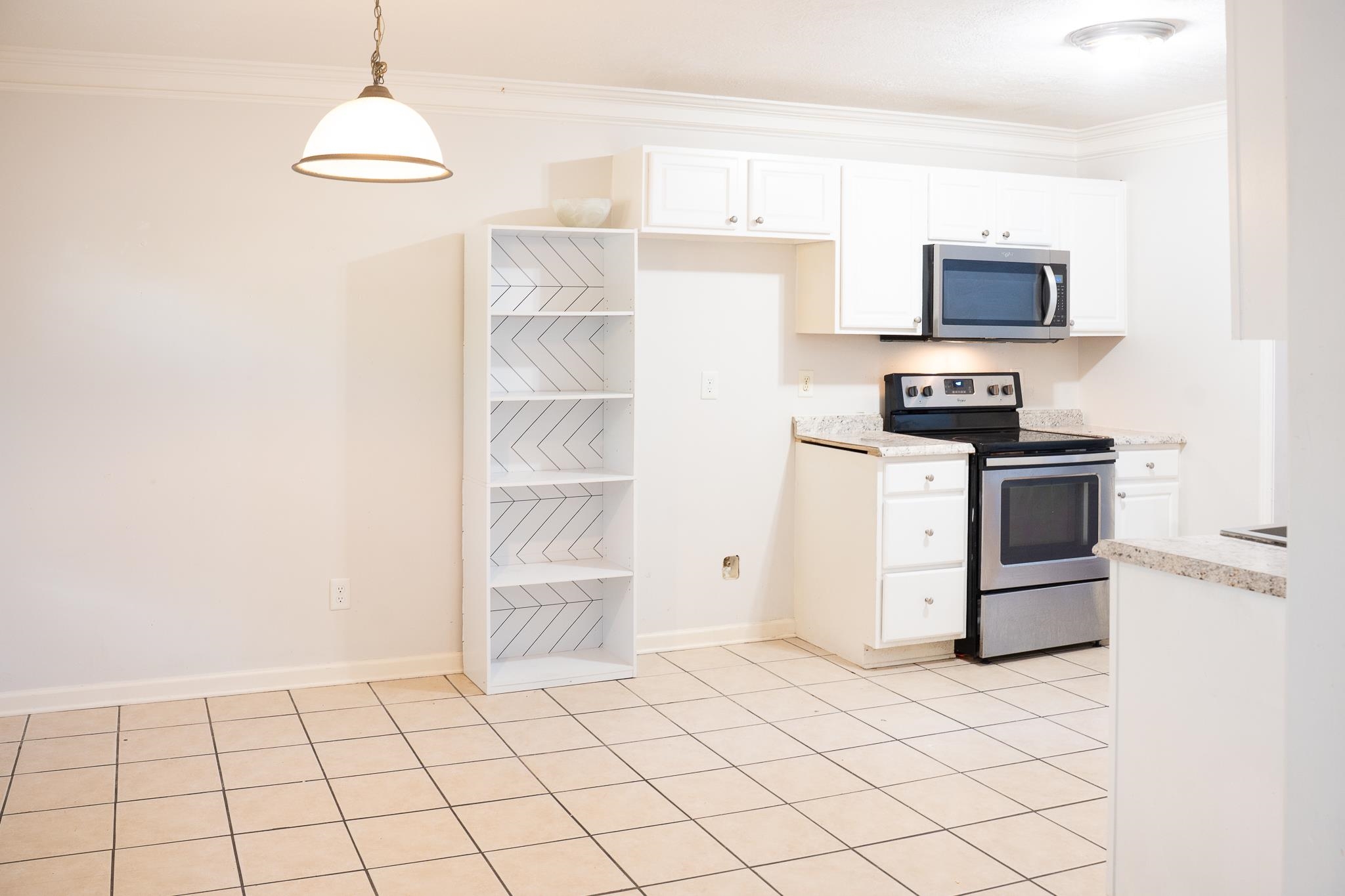 23 WEATHERSTONE DR