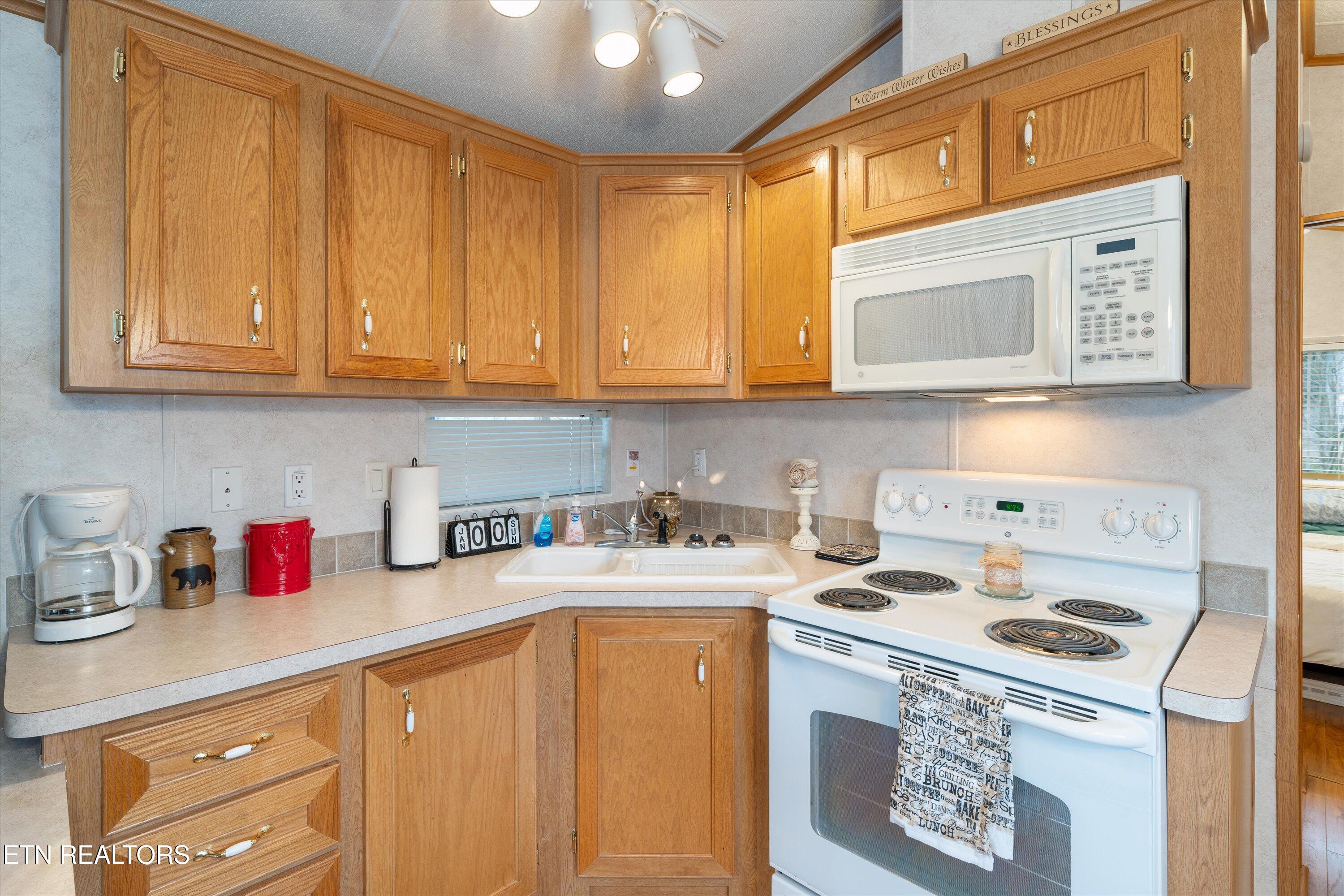 5355 E Parkway, 102