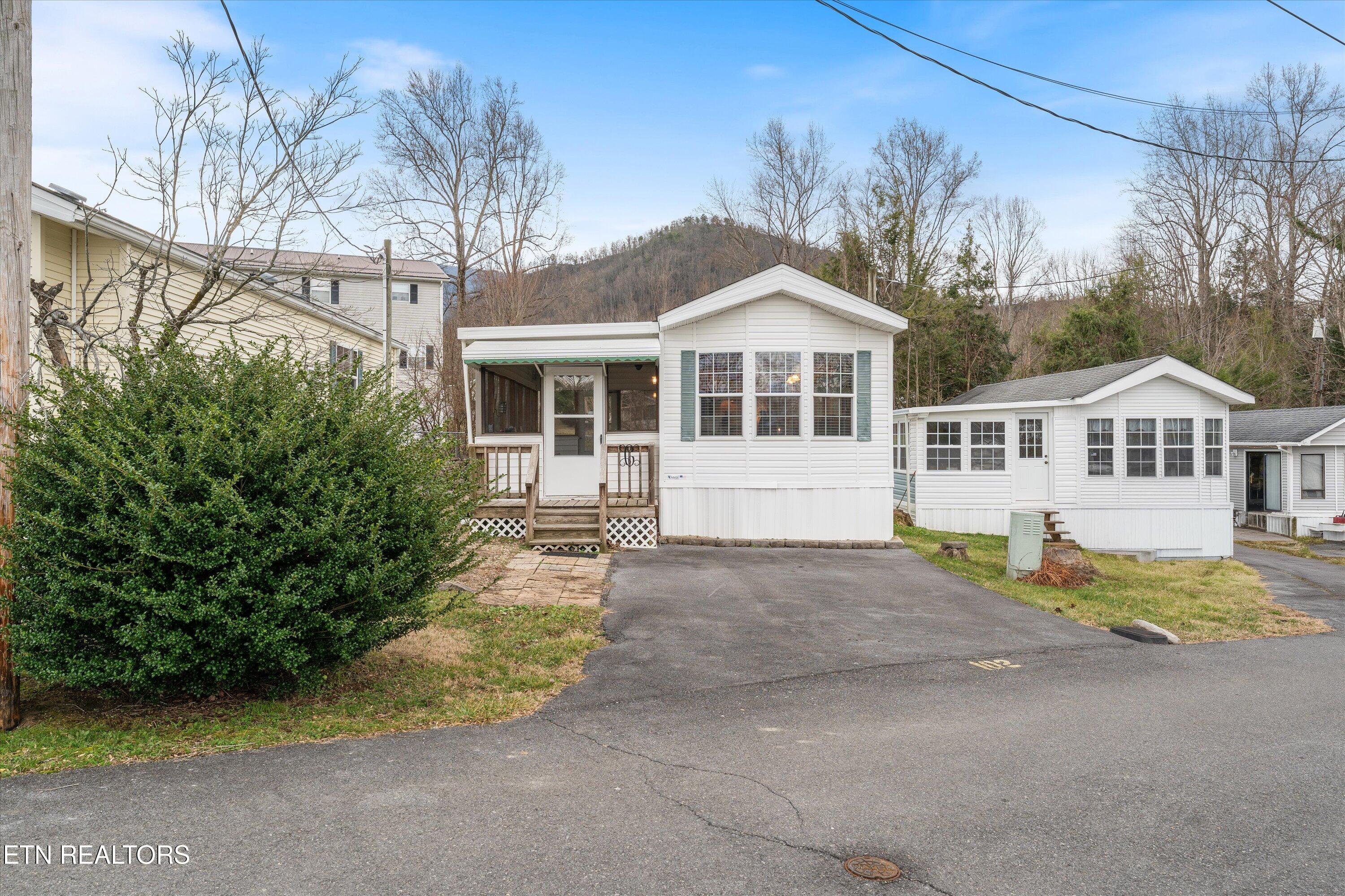 5355 E Parkway, 102