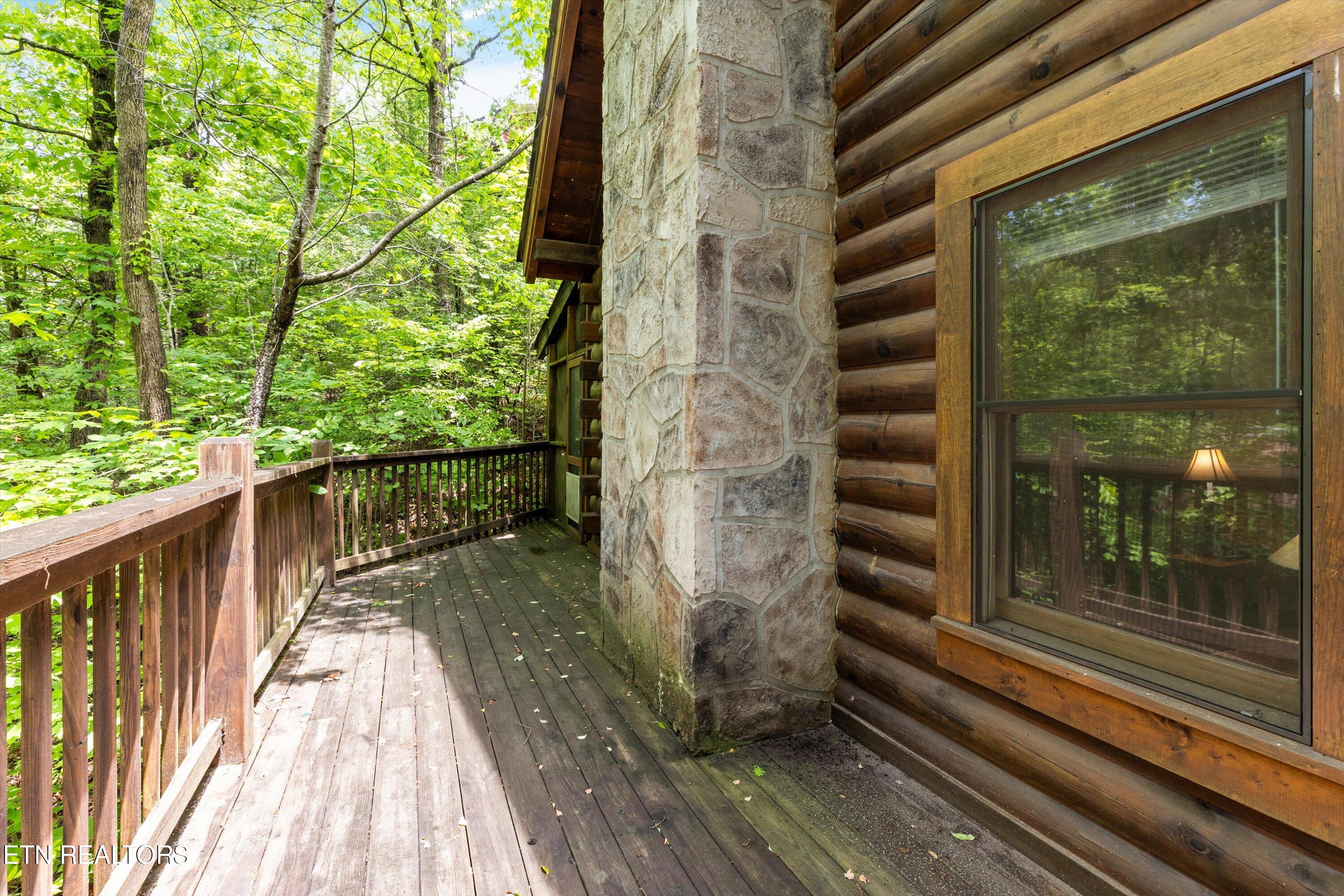 709 Grey Hawk Way