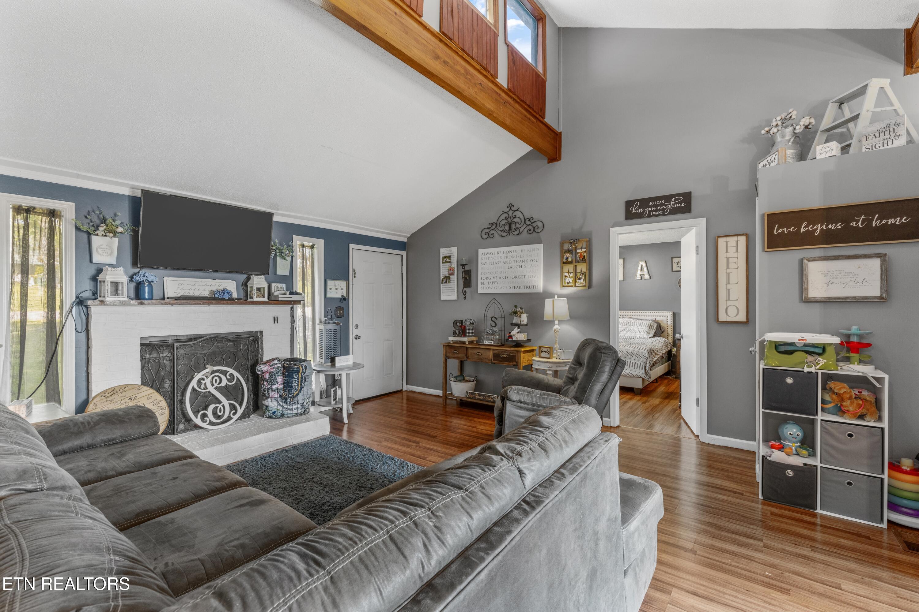 332 Harrison Bend Rd Rd