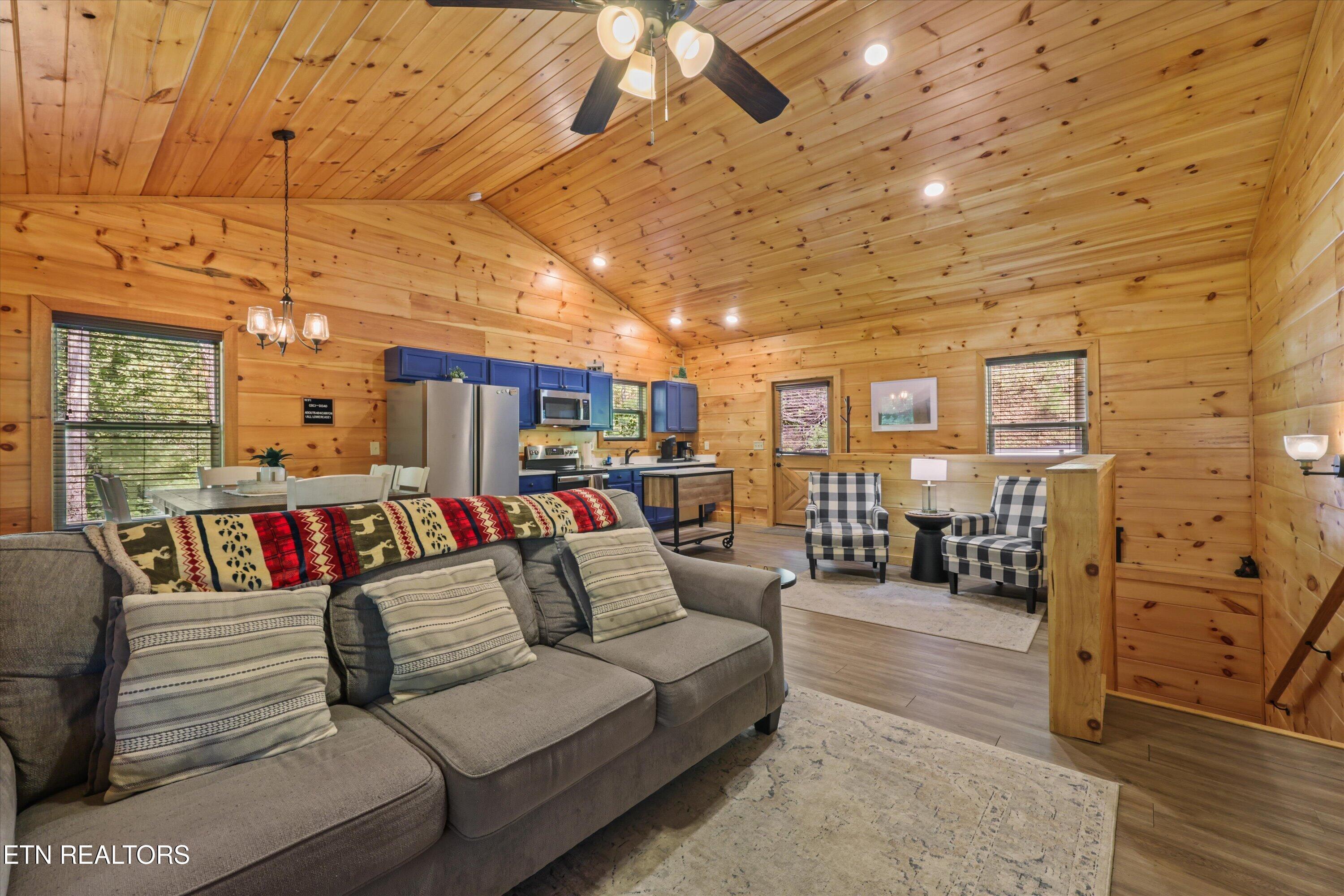 1613 Bluff Ridge Rd