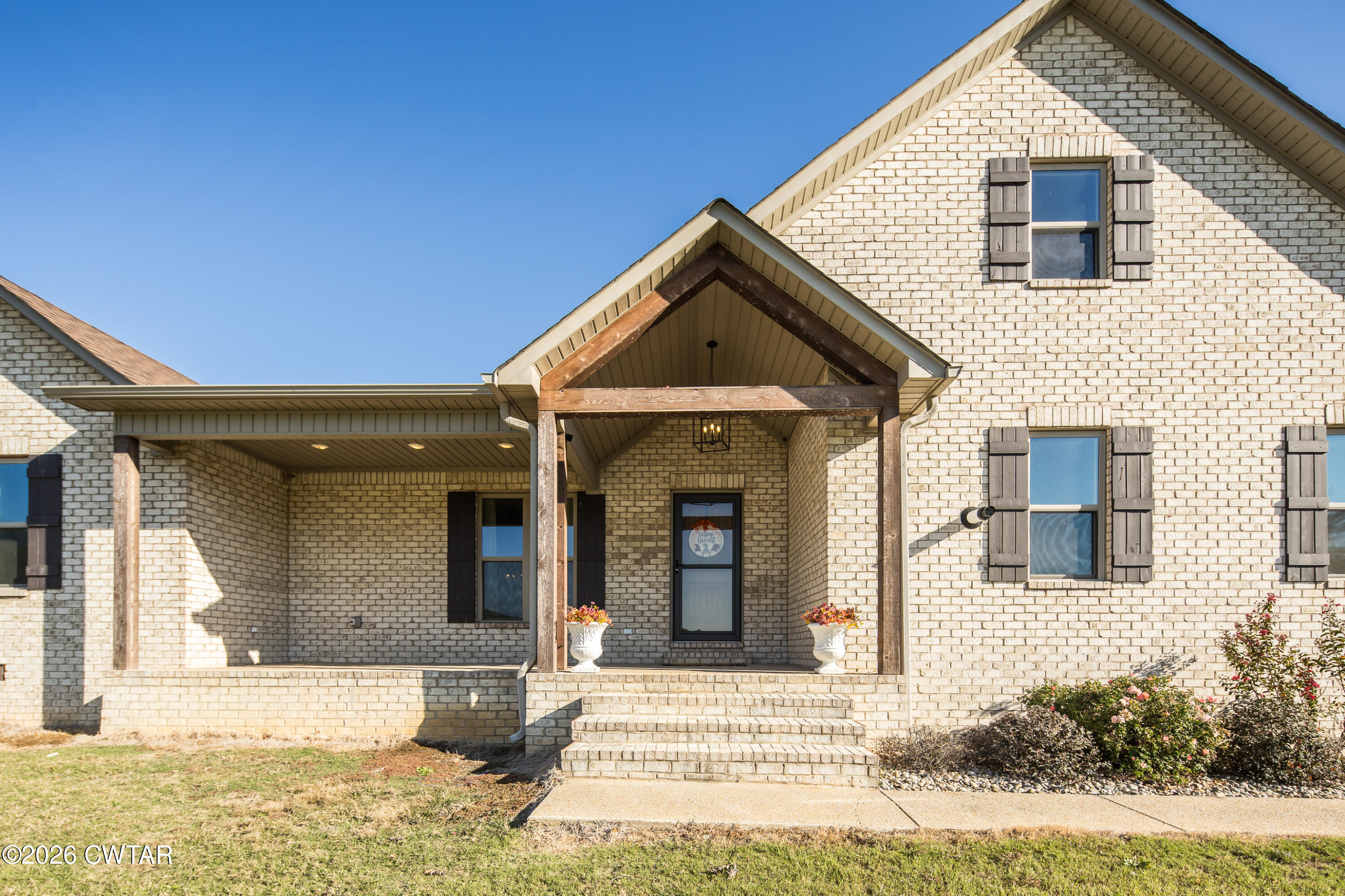 217 Slim Charlton Road