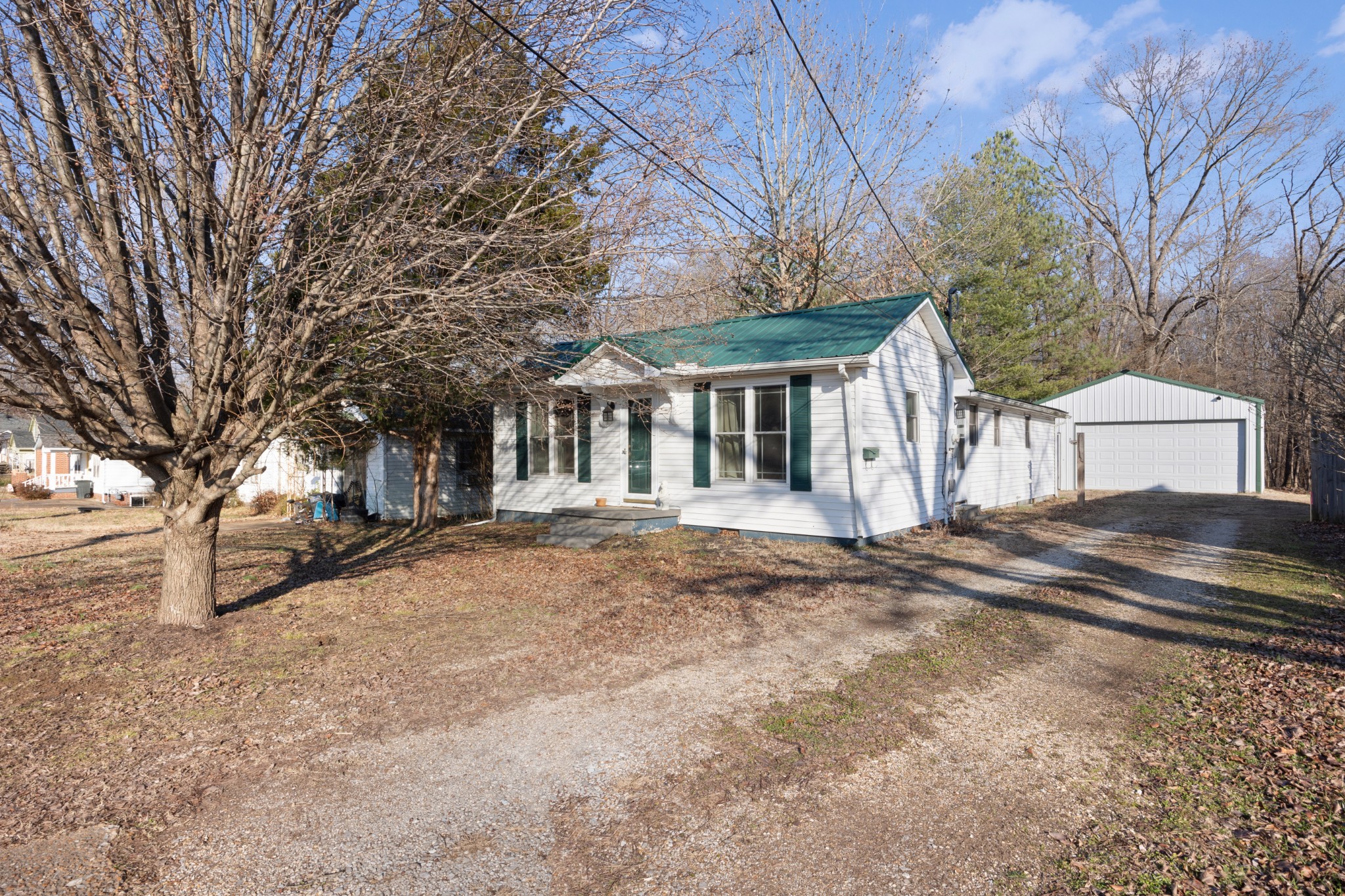 211 N Lake St
