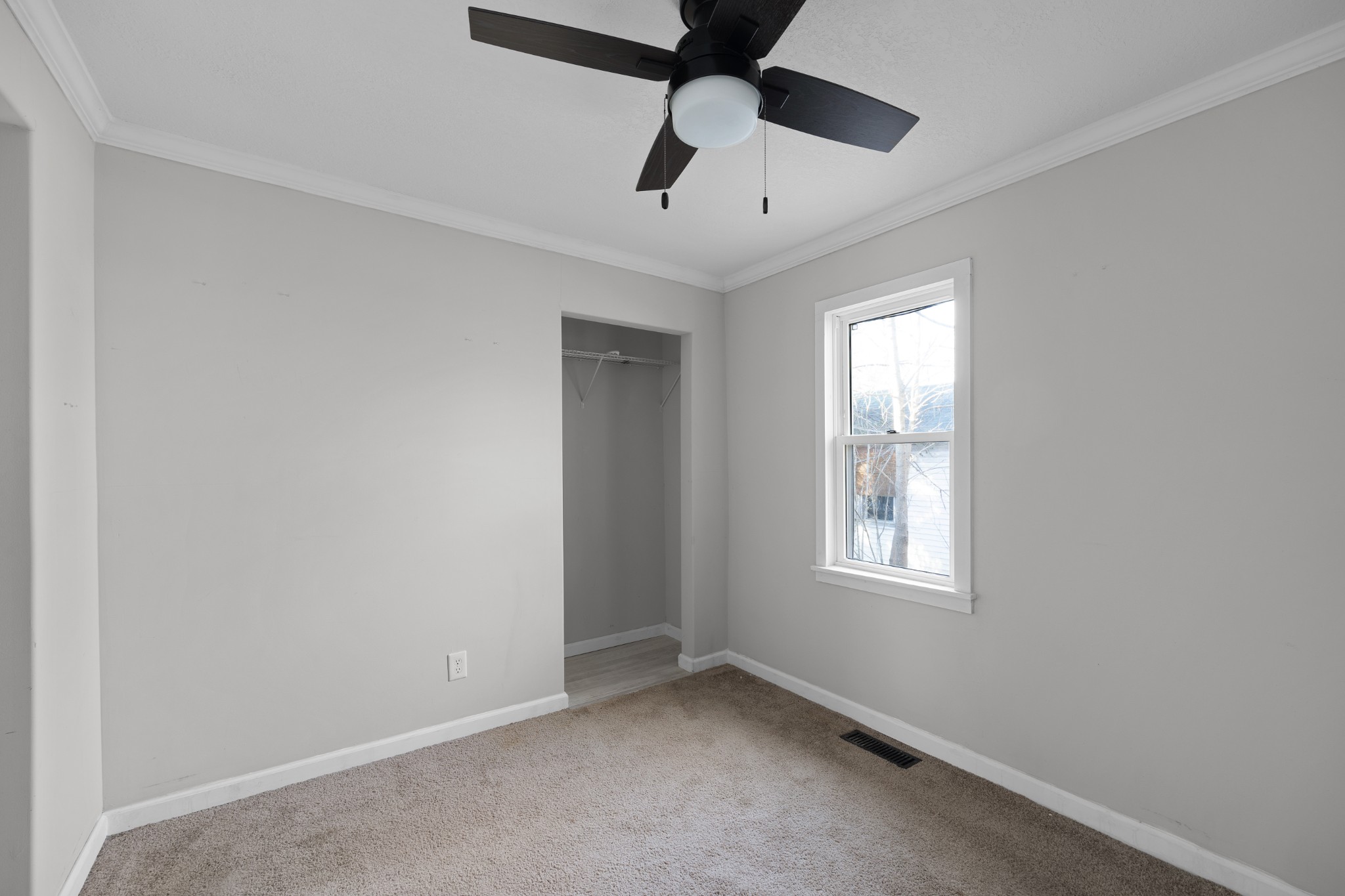 211 N Lake St