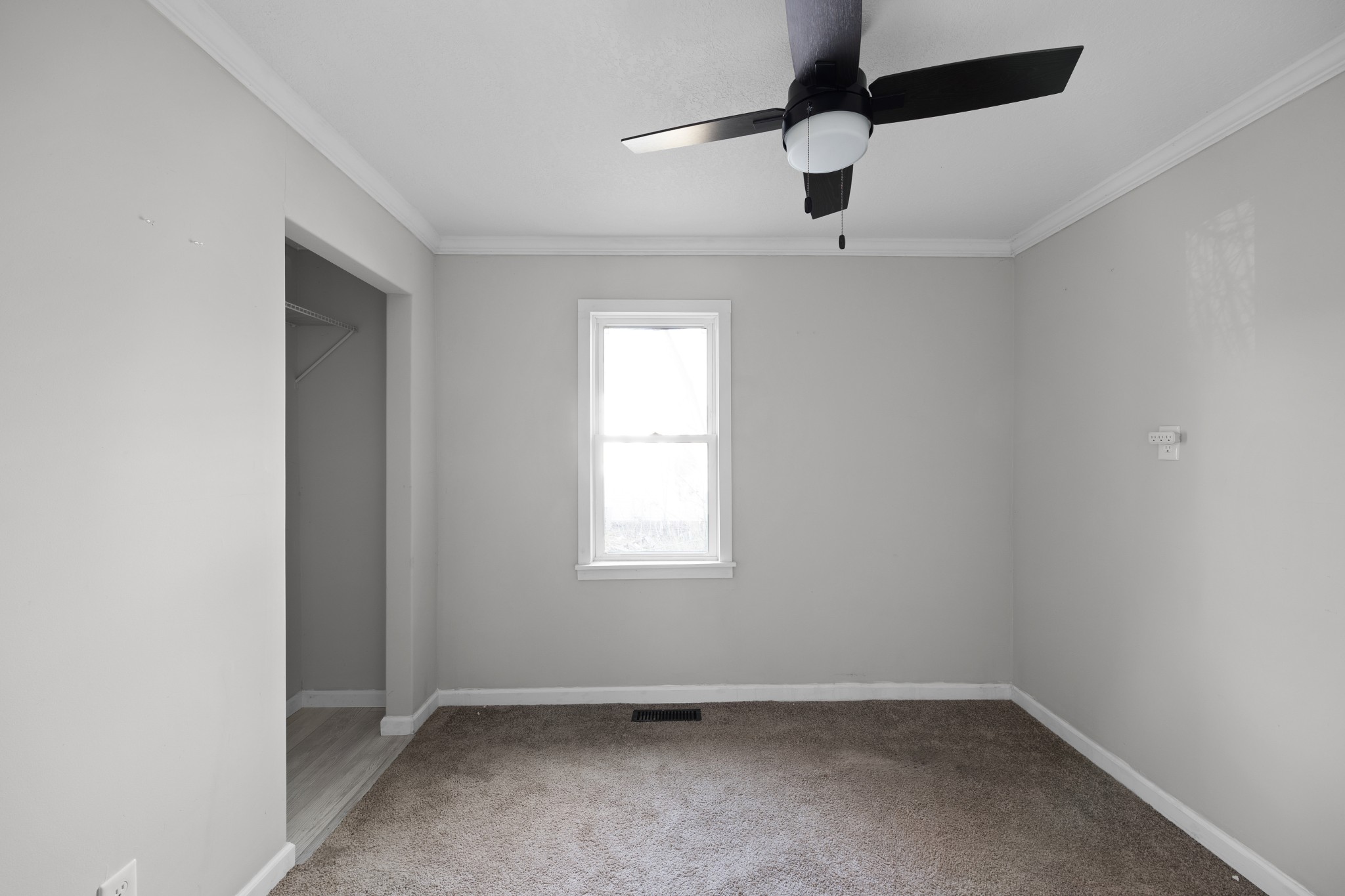 211 N Lake St