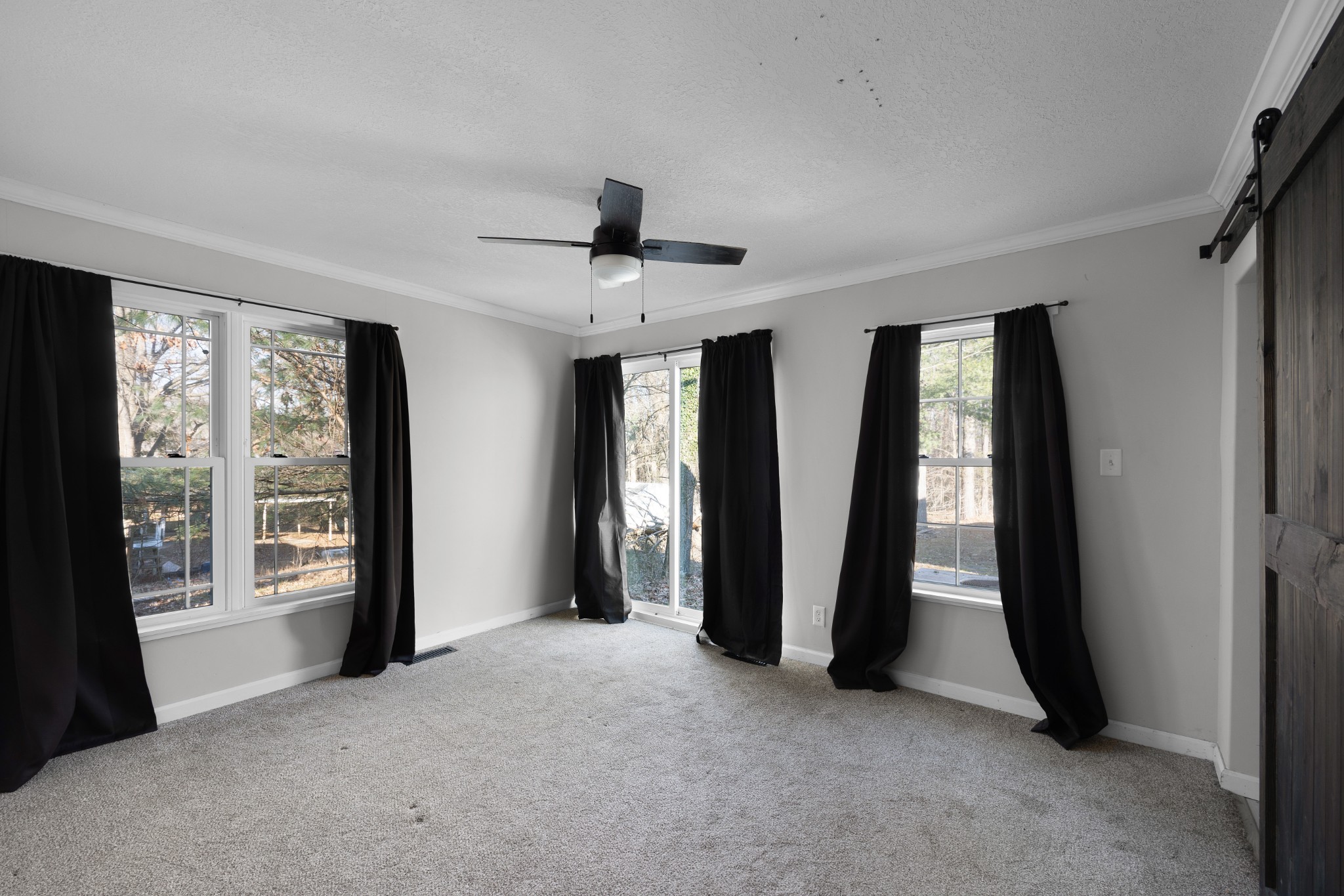 211 N Lake St