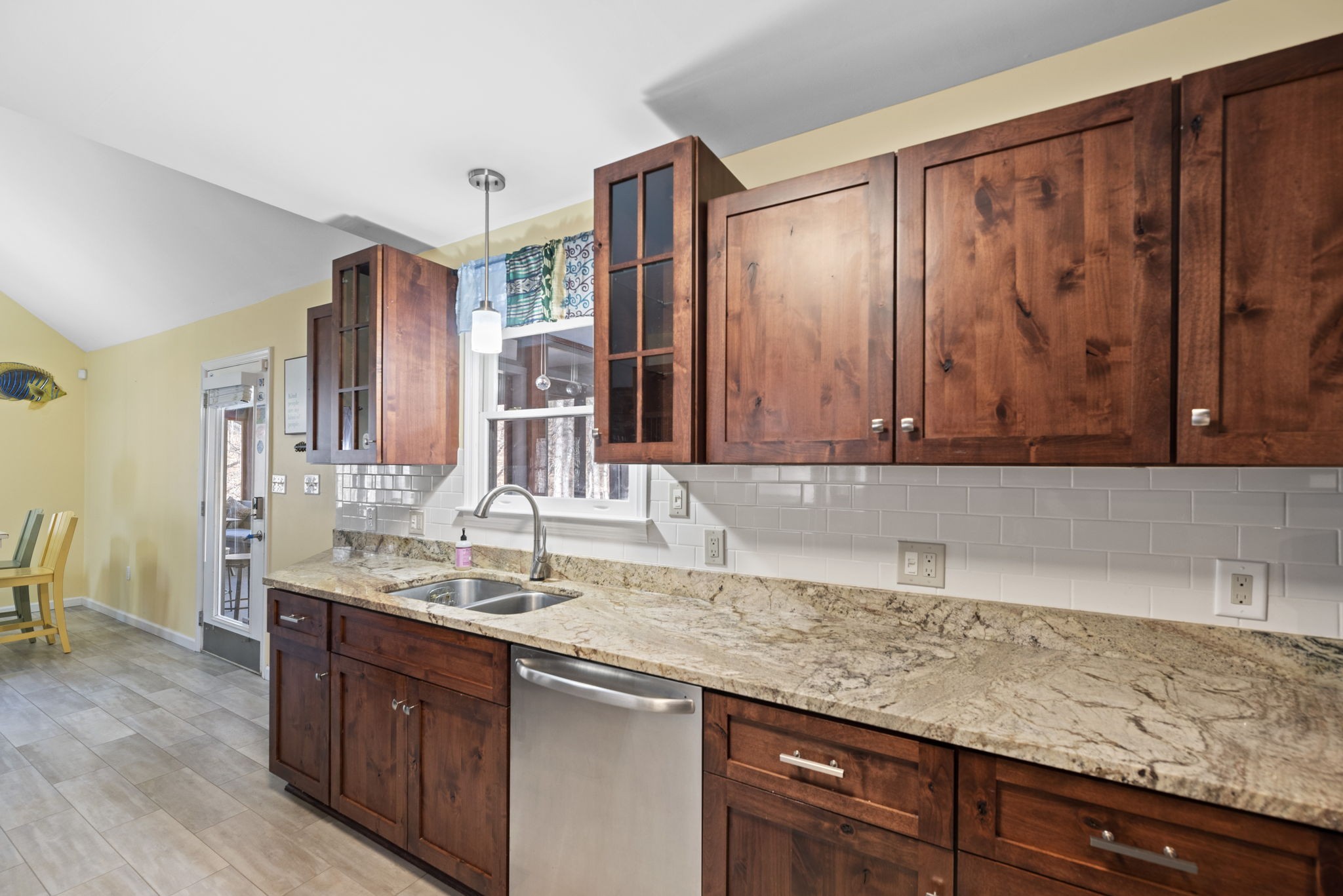 1123 Cove Pointe Rd