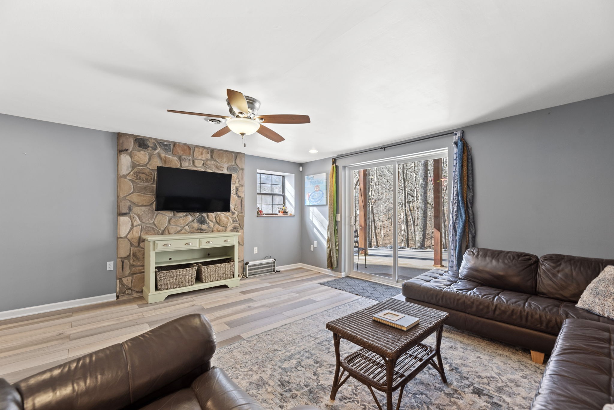 1123 Cove Pointe Rd