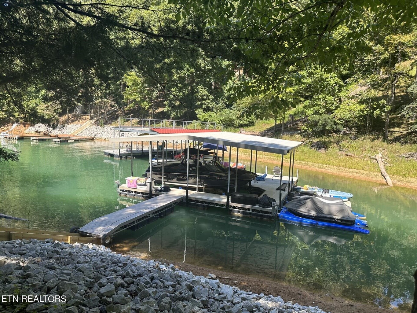 1123 Cove Pointe Rd