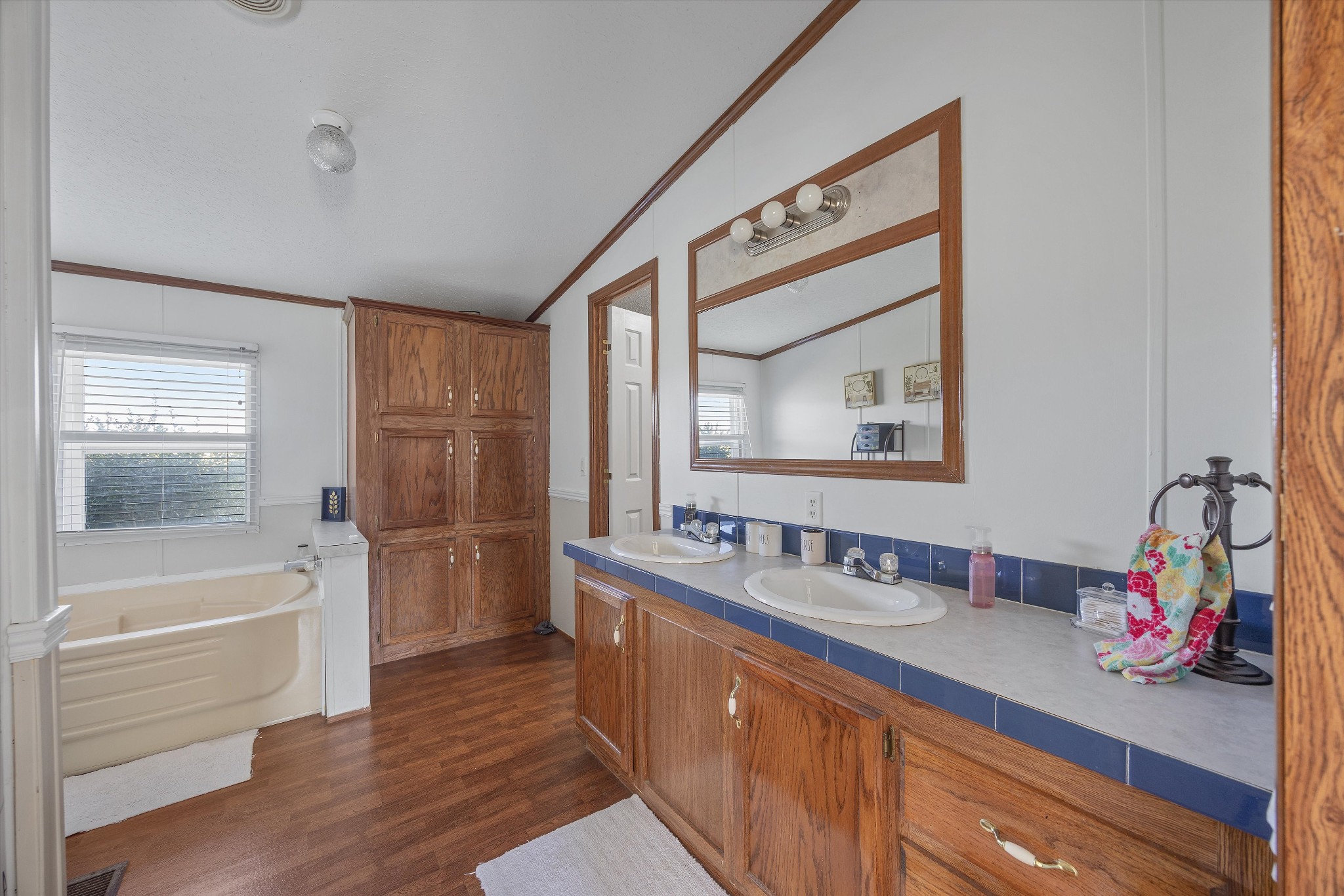 1255 County Road 72