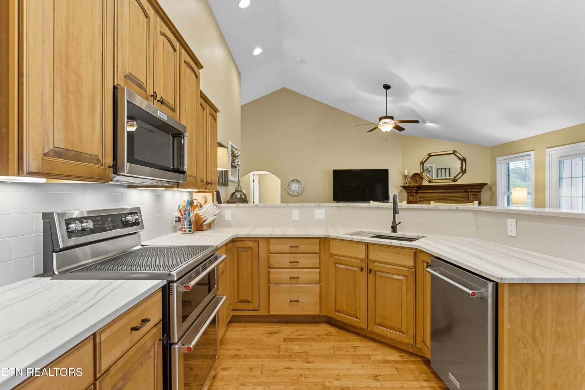 8261 Greenwell Rd
