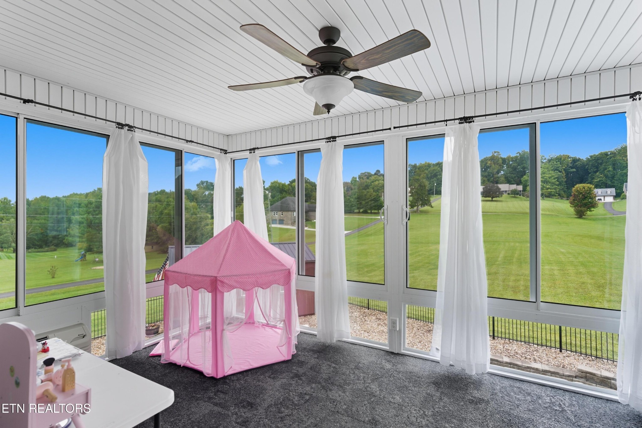 8261 Greenwell Rd